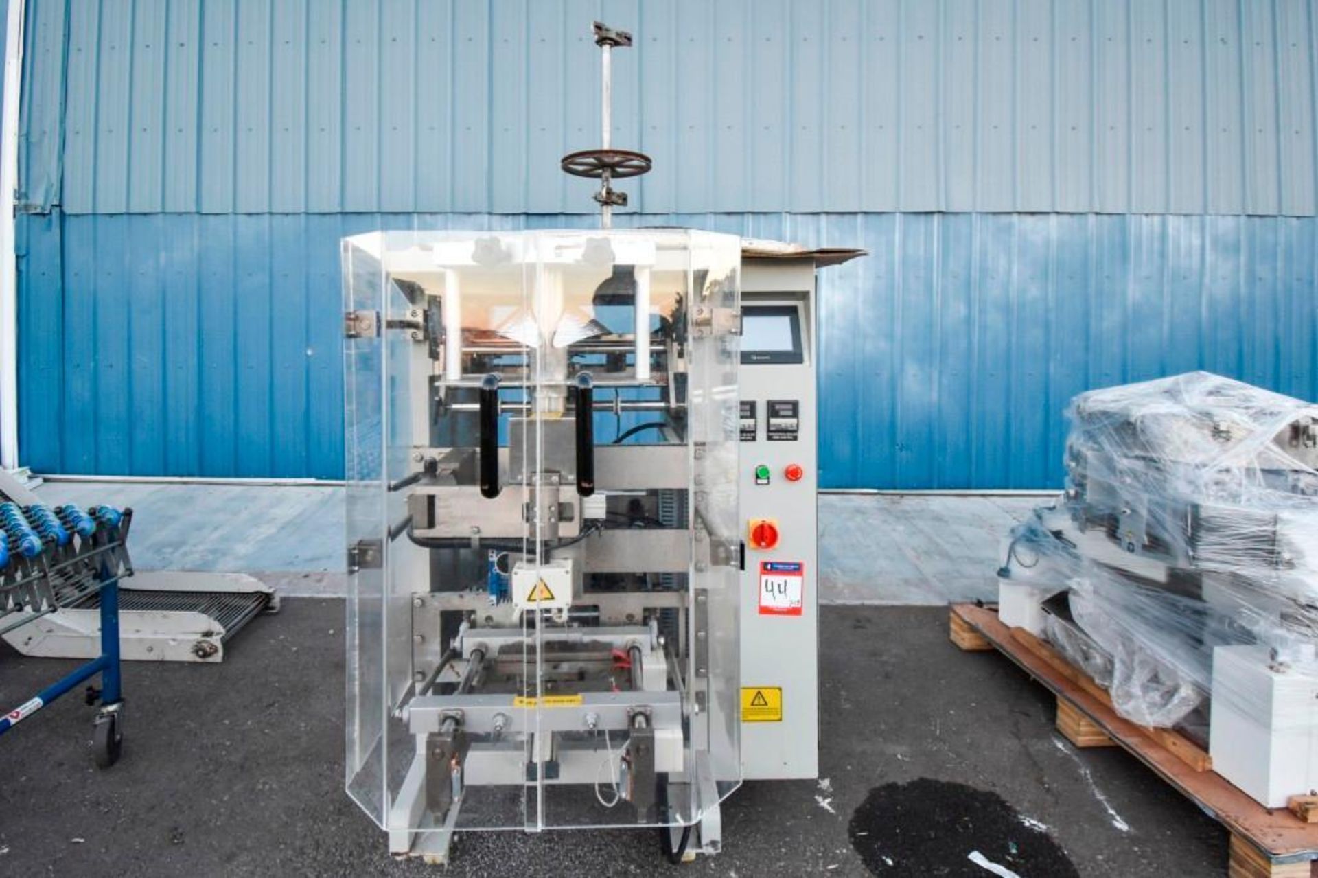 VFFS Gummy Bagging Machine with Mezzanine and Yamata Scale Head - Image 31 of 58