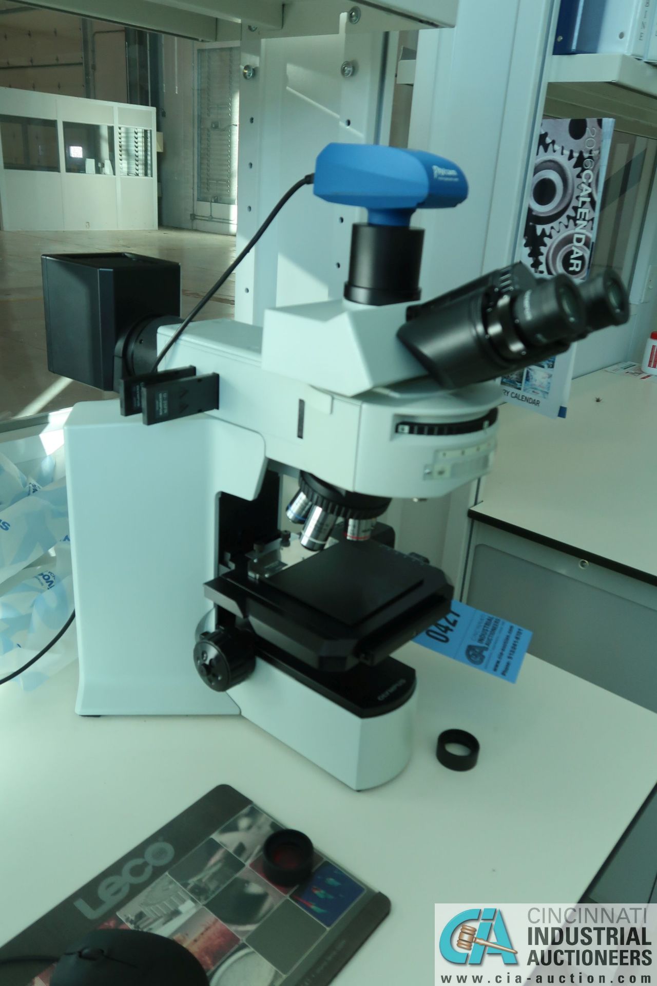 OLYMPUS BX51RF MICROSCOPE WITH TRINOCULAR HEAD; S/N IC51100 WITH PC - Image 2 of 5