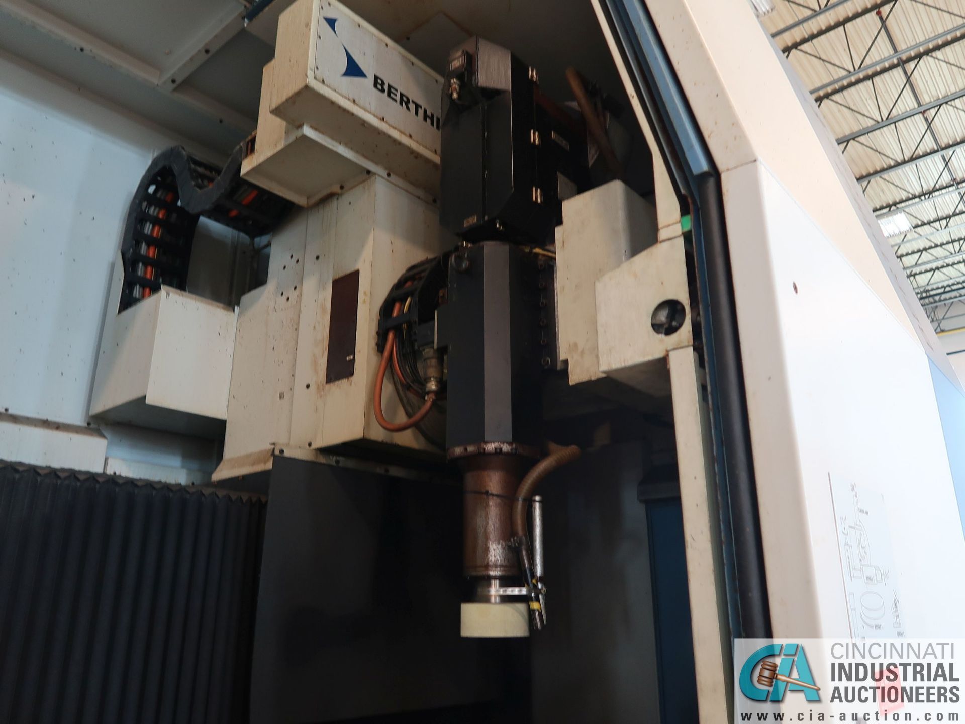 BERTHIEZ MODEL RVU 900/80 ID/OD, WITH TURNING, VERTICAL CNC GRINDER; S/N 4219, 84OD SIEMENS CONTROL - Image 18 of 33
