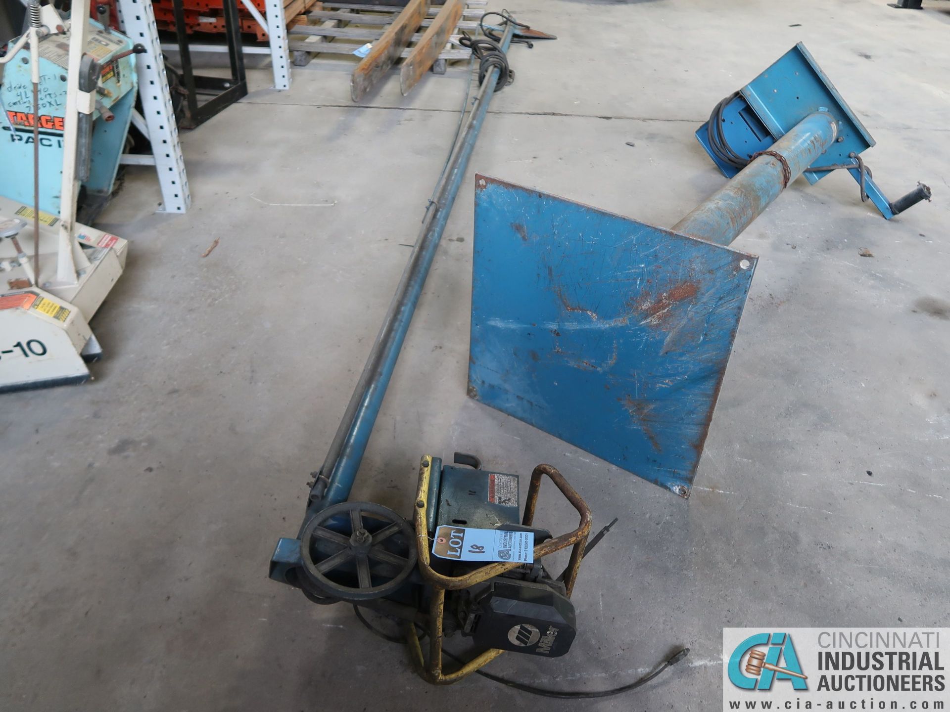 16' MILLER WELDING BOOM WITH 60 SERIES WIRE FEEDER AND PEDESTAL - Image 4 of 4