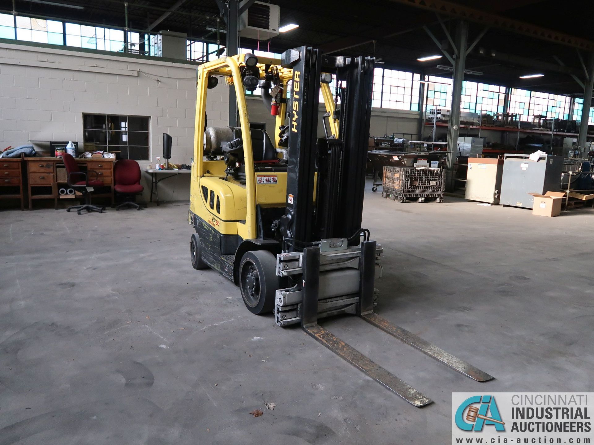 5,000 LB. HYSTER MODEL S50FT FORK TRUCK; S/N G187V019414M, LP GAS, SOLID TIRE, 45" FORK LENGTH, 189" - Image 3 of 6