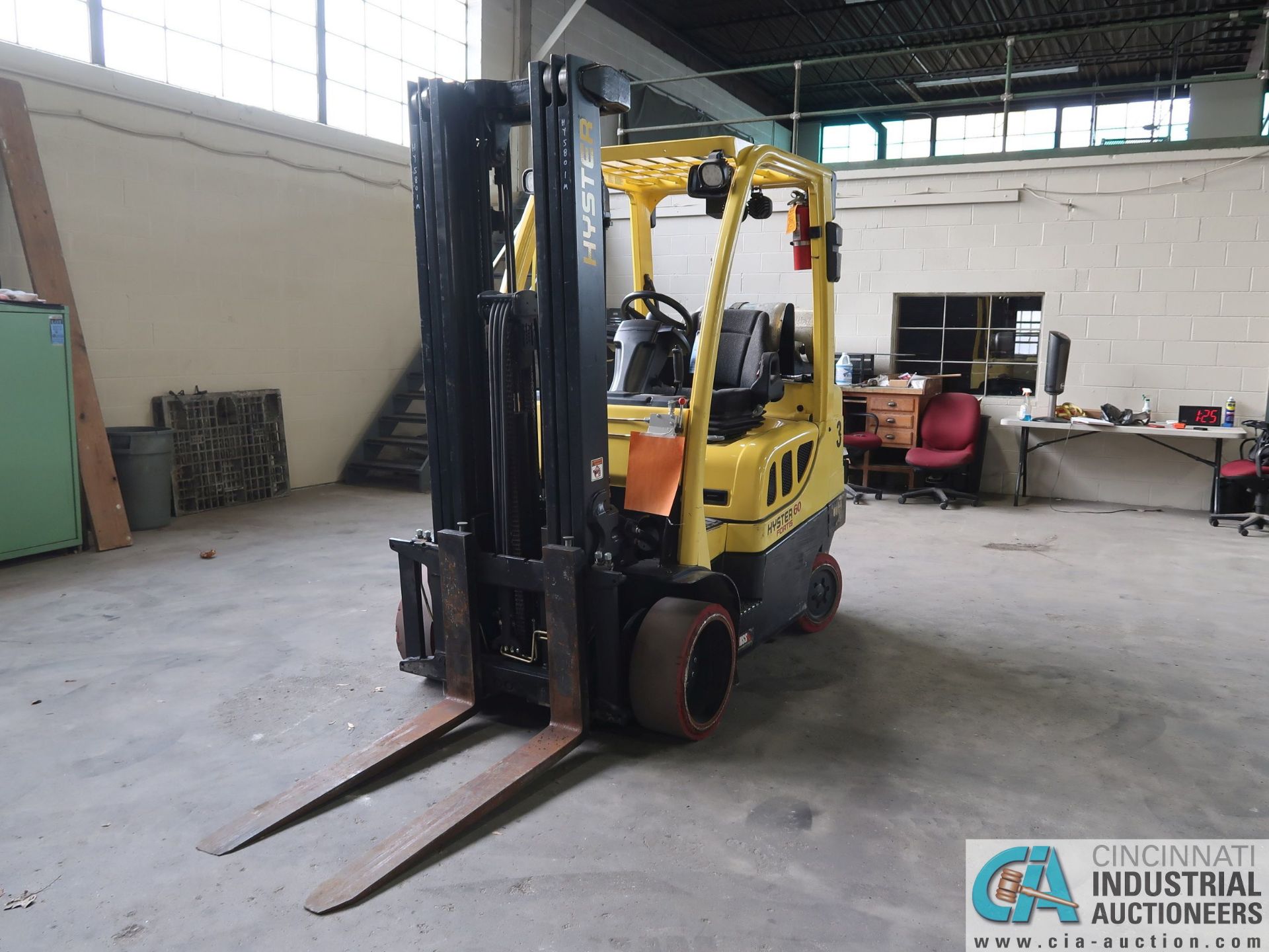 6,000 LB. HYSTER MODEL S60FT FORK TRUCK; S/N F187V25801M, LP GAS, SOLID TIRE, 187.8" LIFT HEIGHT,