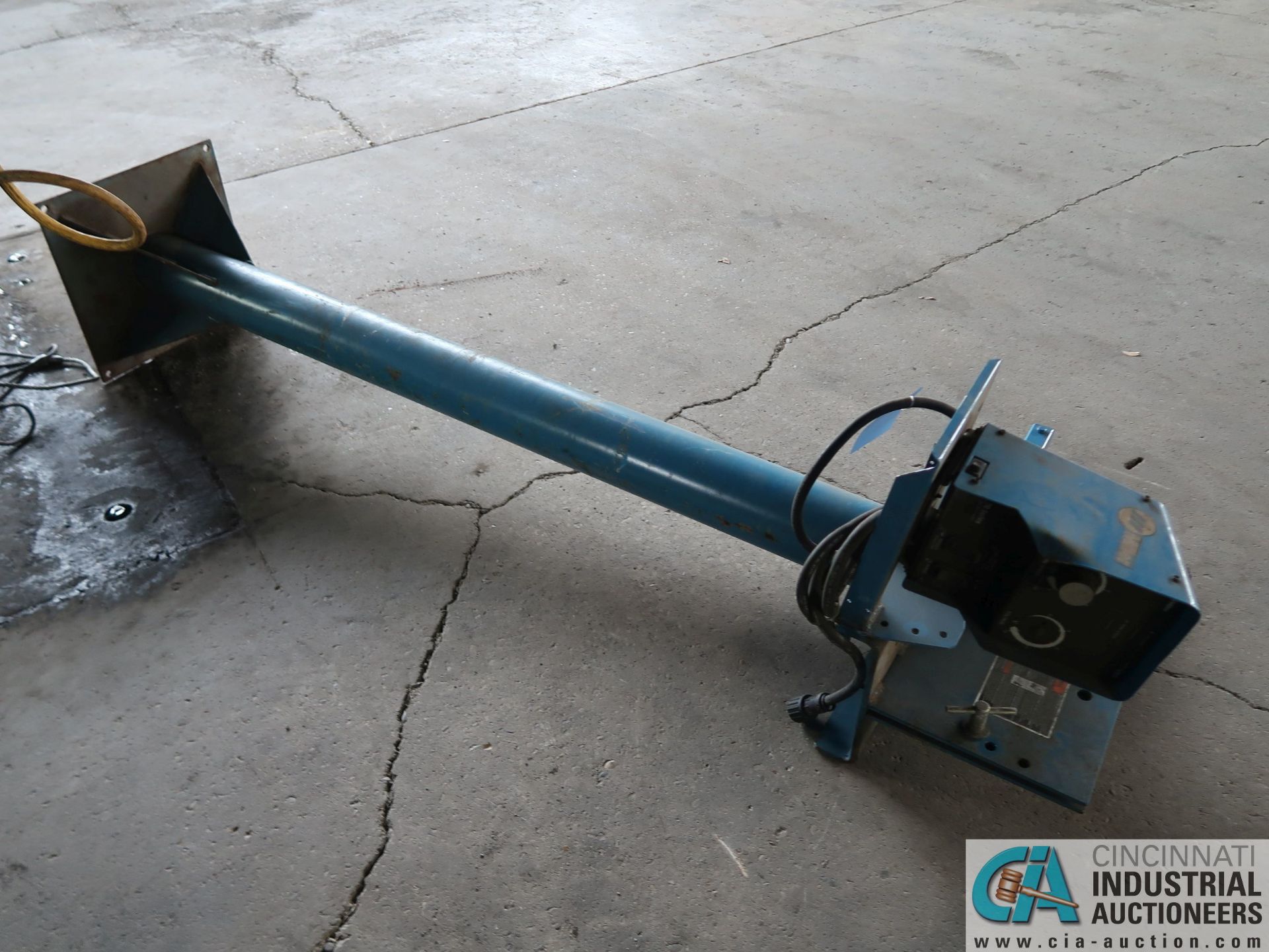 MILLER 70 SERIES WIRE FEEDER AND PEDESTAL