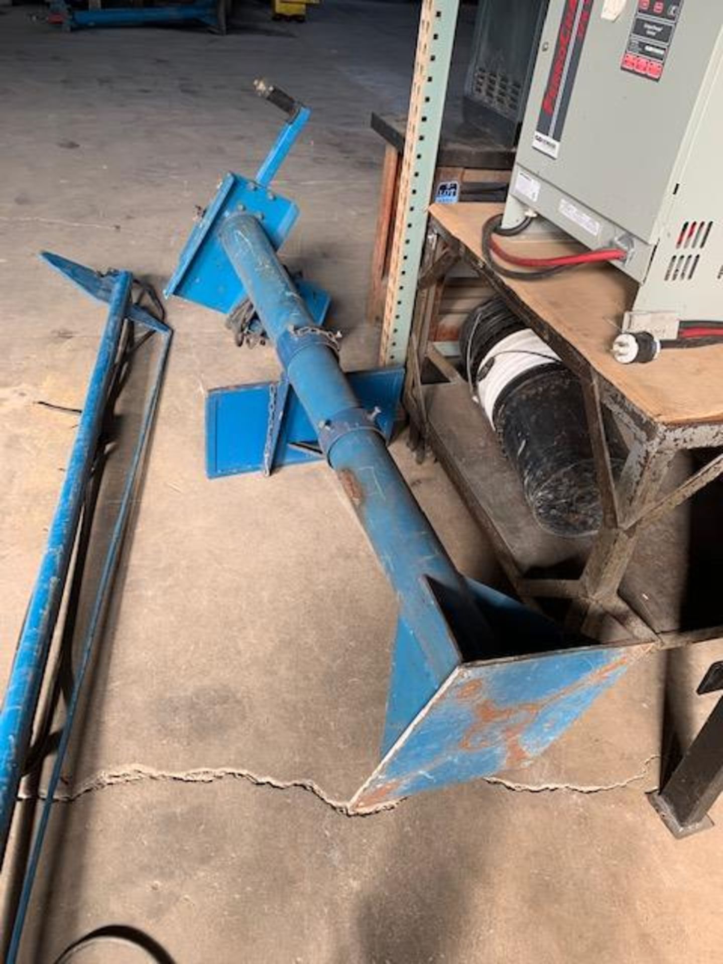 16' MILLER WELDING BOOM WITH 70 SERIES WIRE FEEDER AND PEDESTAL - Image 4 of 5