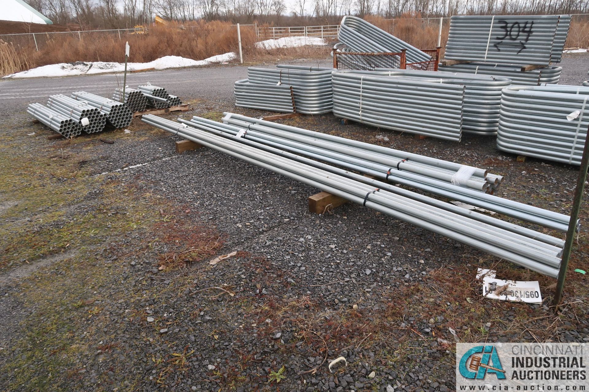 (LOT) GALVINIZED PIPE AND BARN STALL DIVIDERS - Image 5 of 6