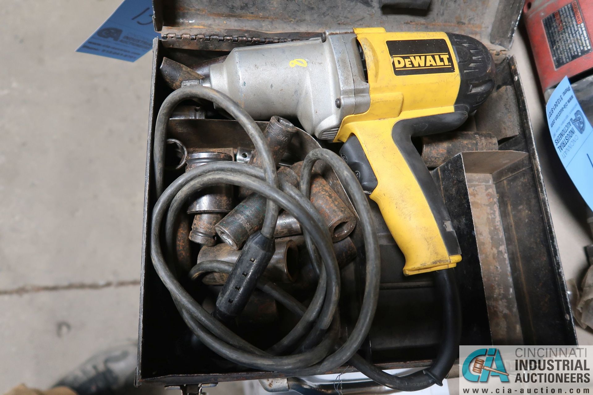 1/2" DEWALT ELECTRIC IMPACT WRENCH