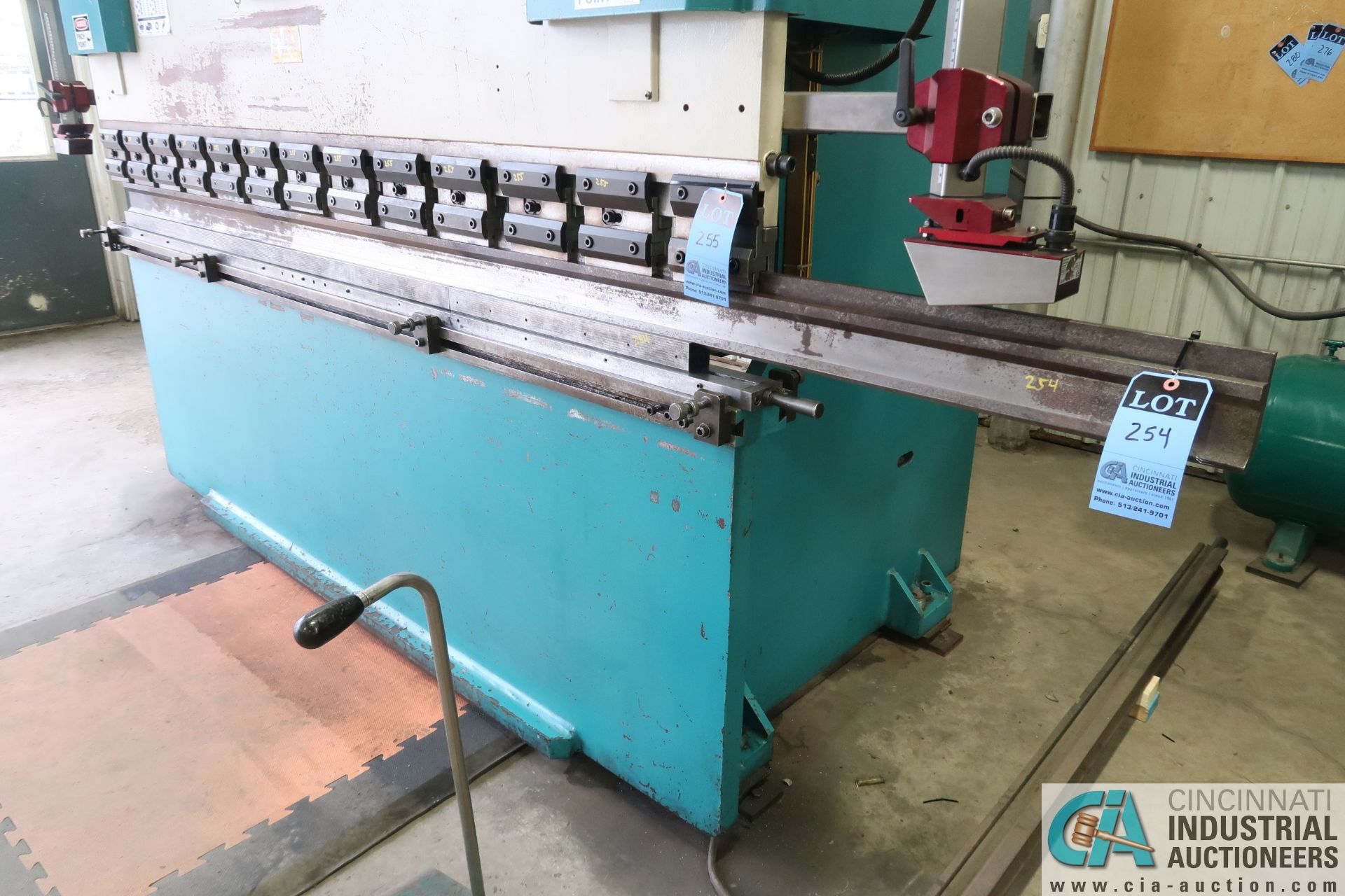 (LOT) 120" GOOSENECK PUNCH AND 9-1/2" DIE IN PRESS BRAKE