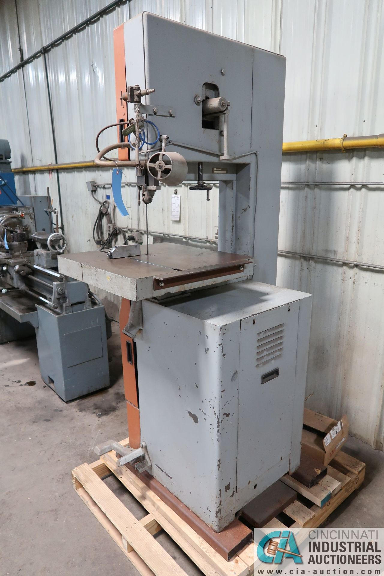 20" ROCKWELL VERTICAL BAND SAW; BLADE WELDER, 24" X 24" TABLE, VARIABLE SPEED - Image 5 of 5