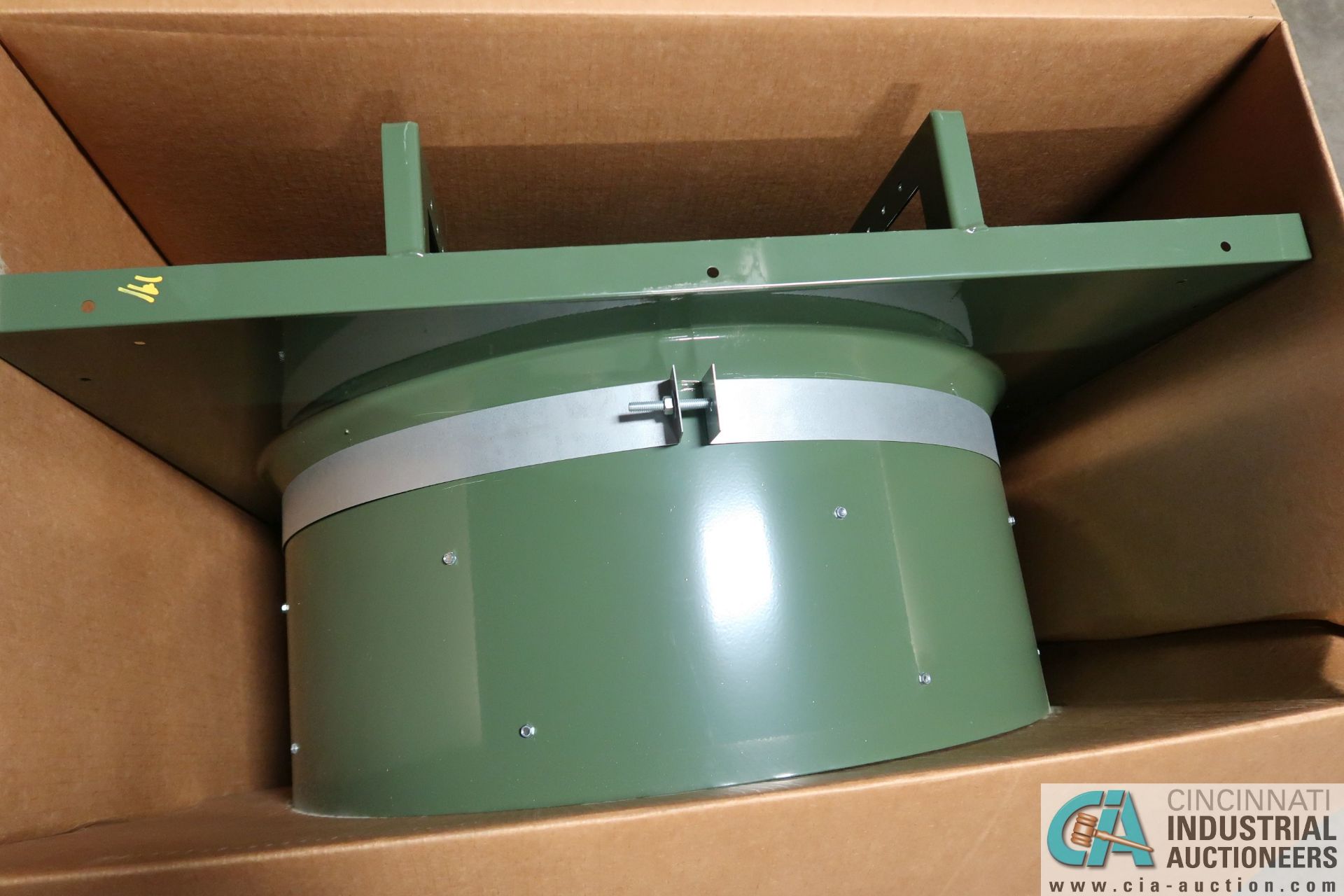 32" AMERICAN COOLAIR CORP PTFB30 FANS WITH 1 HP MOTORS ** NEW IN BOX ** - Image 2 of 4