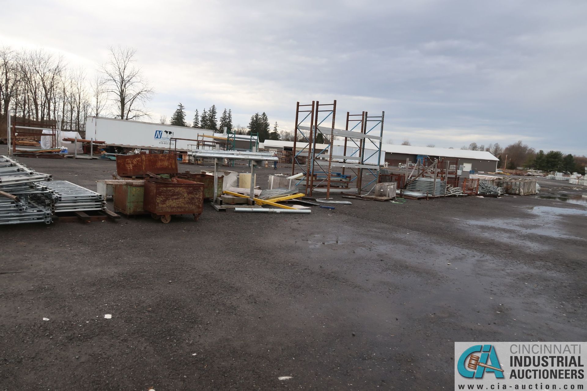 (LOT) BALANCE OF RAW MATERIAL AND FABRICATED PARTS AT BACK OF LOT AND UP TO AND AROUND TRAILERS ** - Image 7 of 18