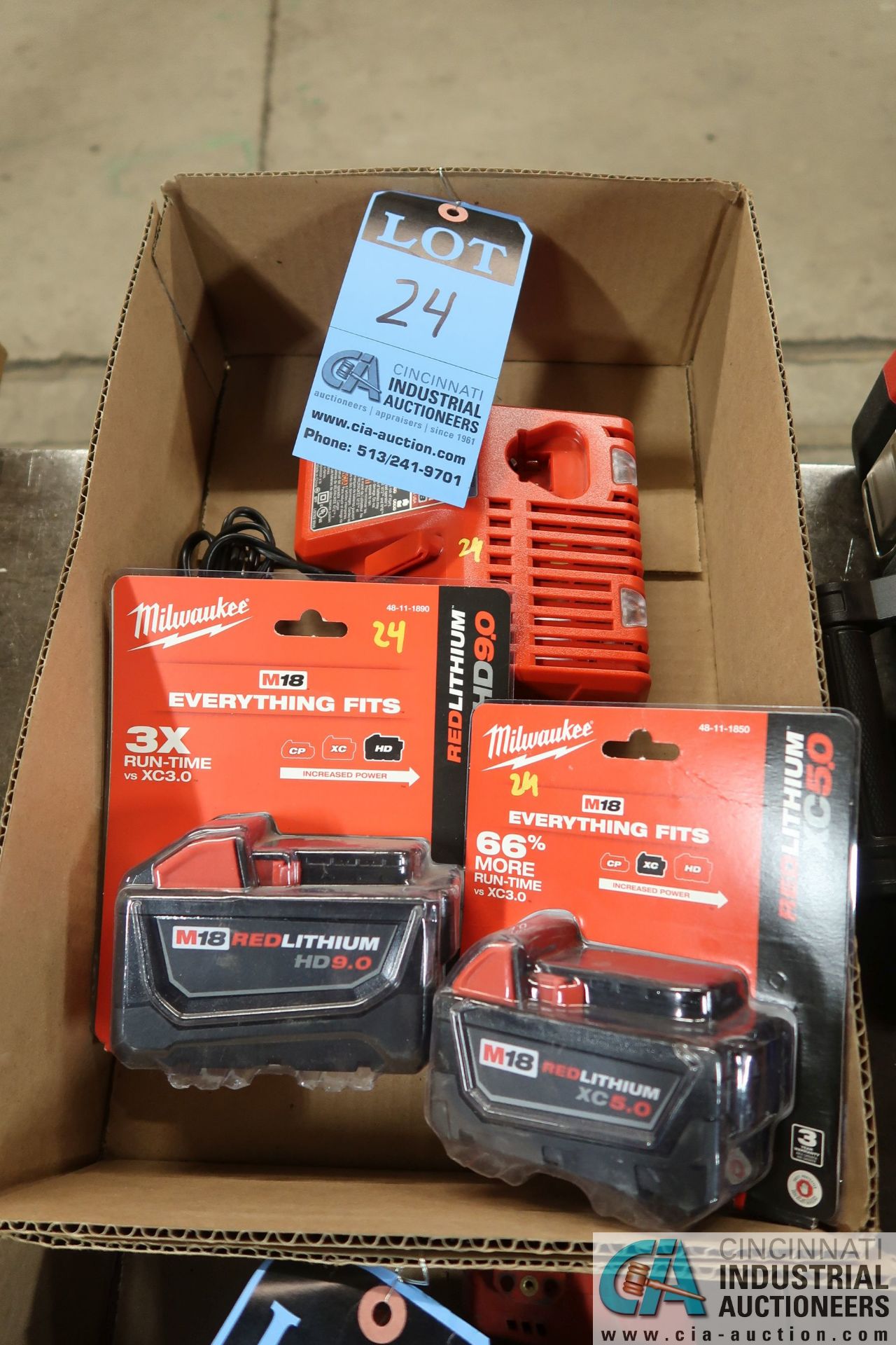 (LOT) NEW MILWAUKEE M18 RED LITHIUM HD9.0 & XC5.0 BATTERIES WITH CHARGER