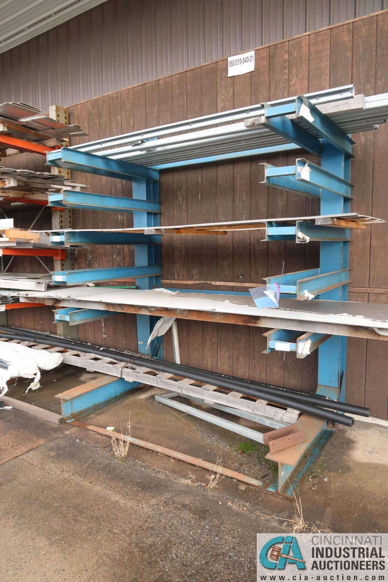 48" ARM X 100" WIDE X 10' SINGLE SIDE CANTILEVER RACK