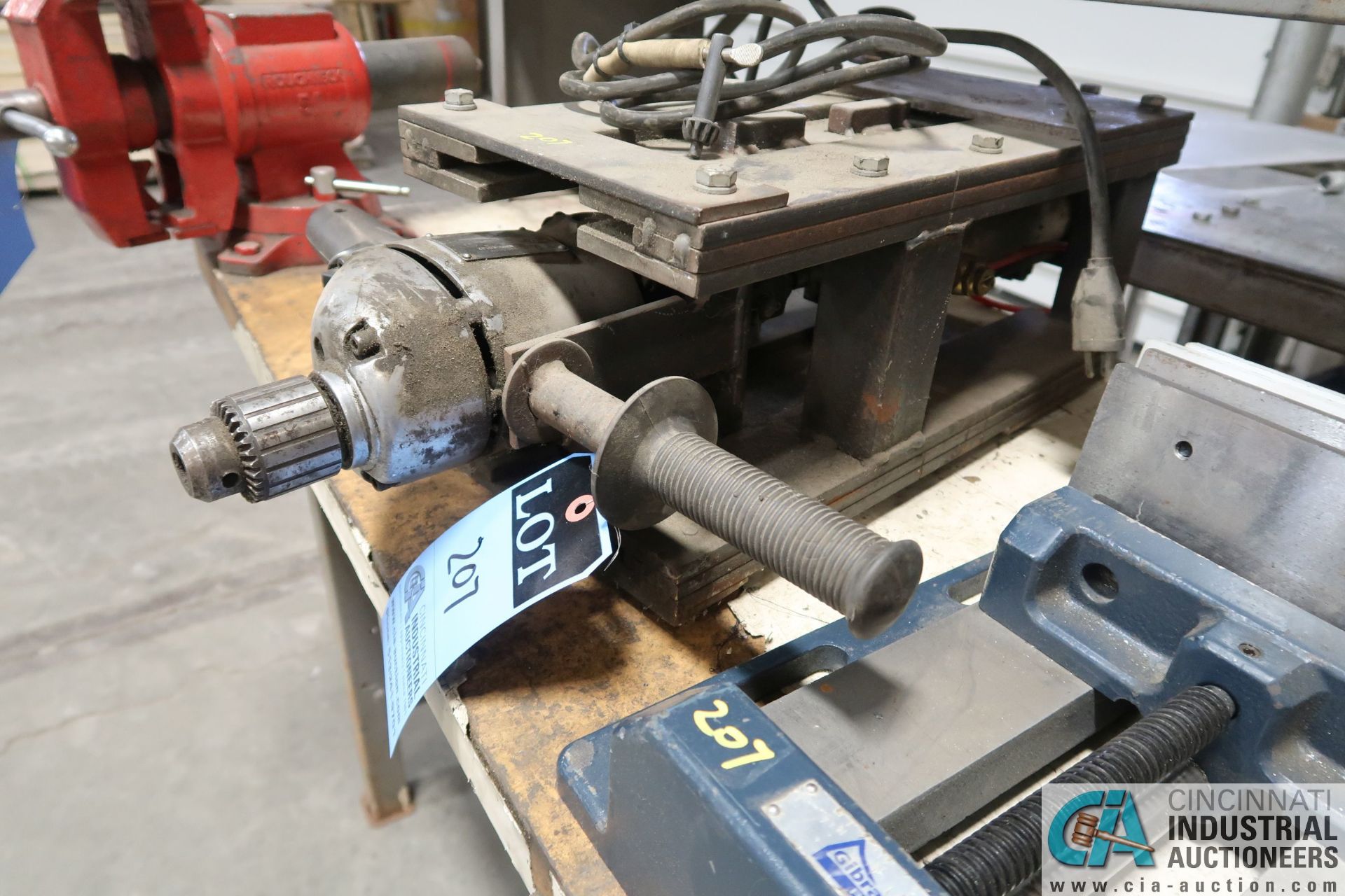 (LOT) 1/2" SPECIALITY DRILL AND 8" GIBRATOR DRILL VISE - Image 2 of 3