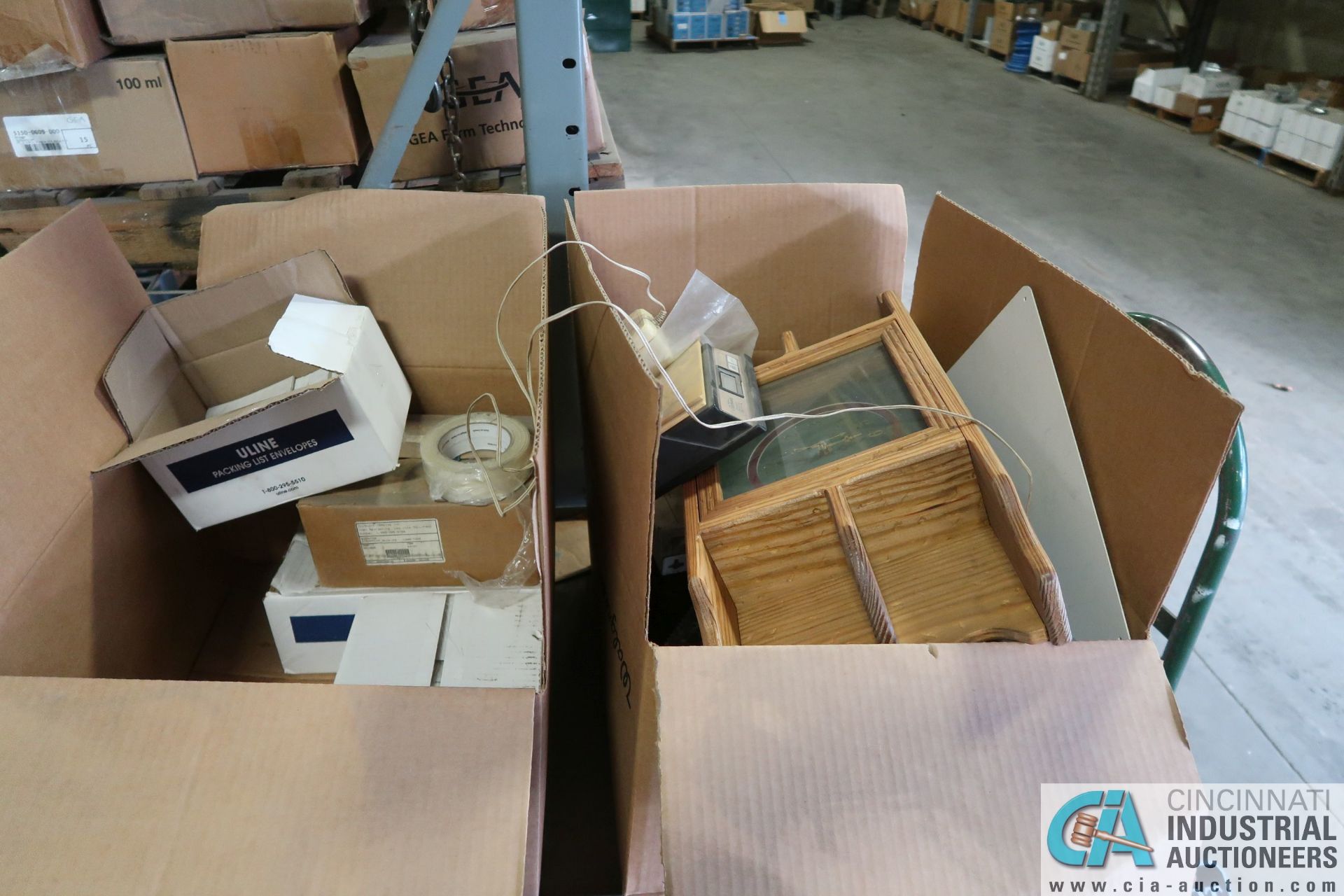 (LOT) STEEL BANDING CART, 2-WHEEL HARD TRUCK, SHIPPING TABLE, SHIPPING SUPPLIES - Image 3 of 4