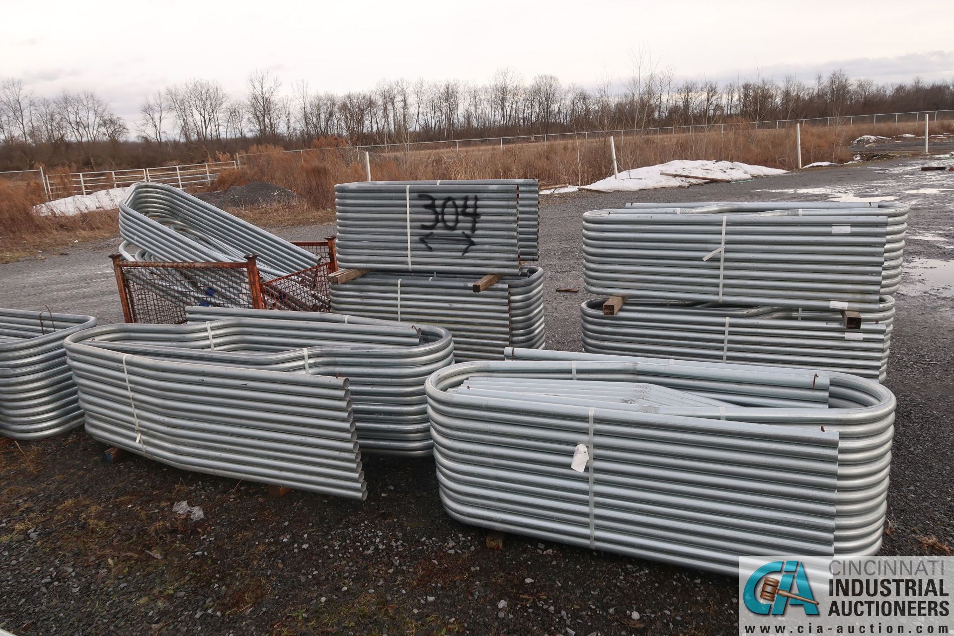 (LOT) GALVINIZED PIPE AND BARN STALL DIVIDERS - Image 6 of 6