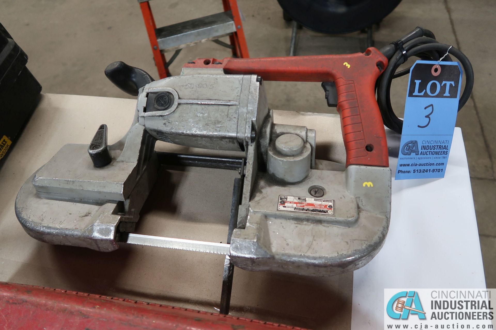 MILWAUKEE PORTABLE BAND SAW