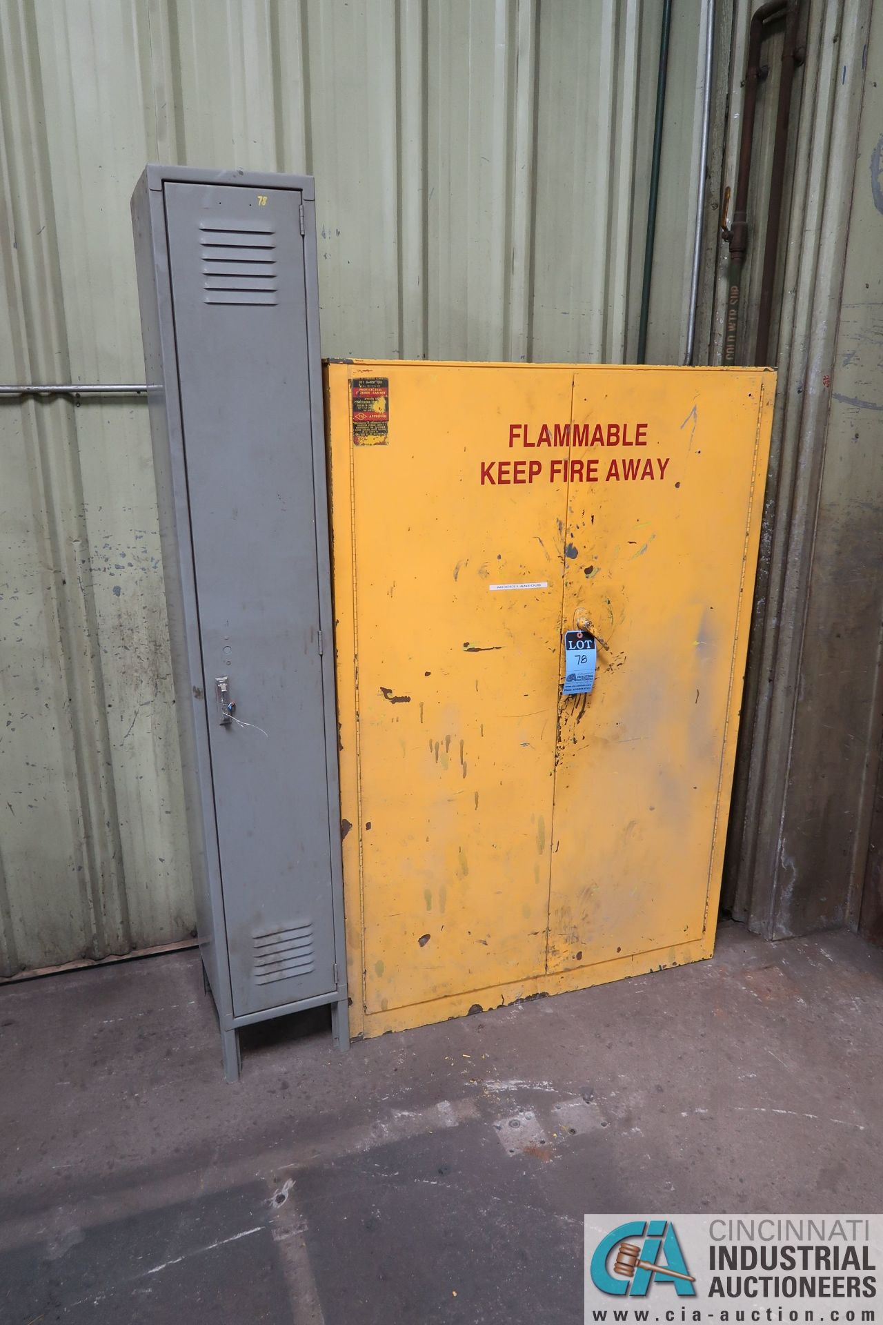 (LOT) FLAMMABLE MATERIAL CABINET AND LOCKER