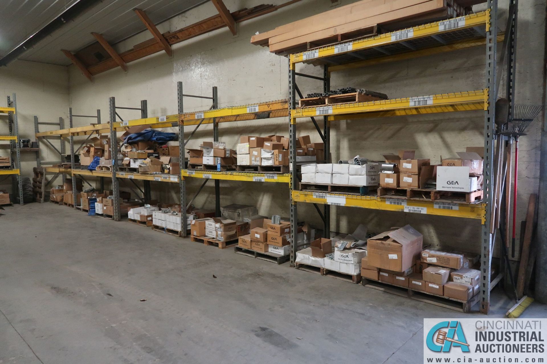 SECTIONS 36" X 108/ 132" X 10' HIGH PALLET RACKING