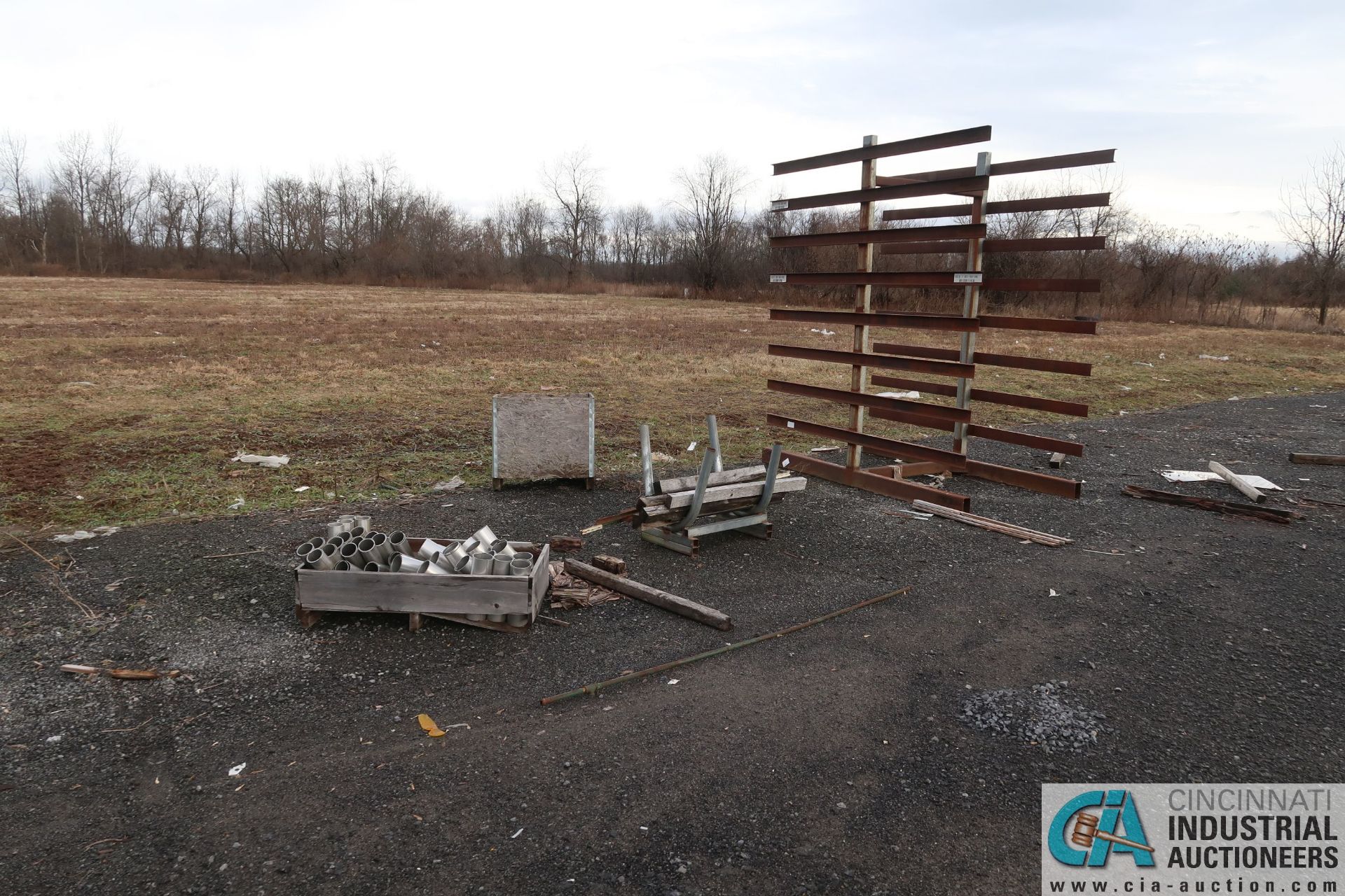 (LOT) BALANCE OF RAW MATERIAL AND FABRICATED PARTS AT BACK OF LOT AND UP TO AND AROUND TRAILERS ** - Image 5 of 18