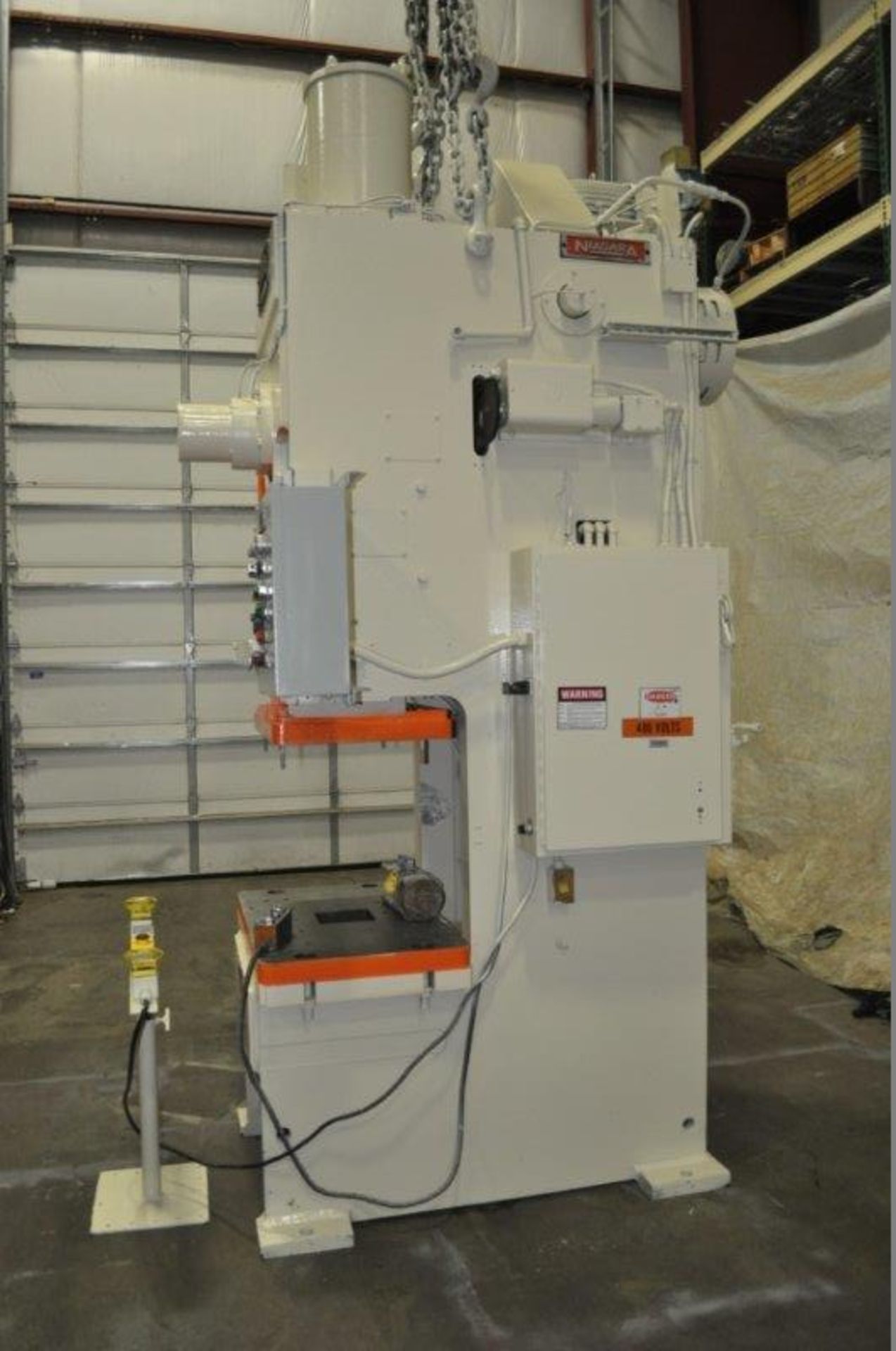 90 TON NIAGARA MODEL E90 OBI BACK GEARED PRESS; S/N 52482, 39" LEFT TO RIGHT X 25" FRONT TO BACK - Image 2 of 9