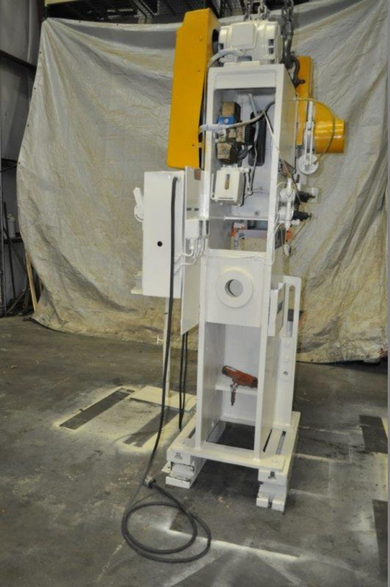 35 TON NIAGARA MODEL AMB-35 ADJUSTABLE BEND HORN PRESSES; S/N 49363, 24" LEFT TO RIGHT X 16" FRONT - Image 3 of 9