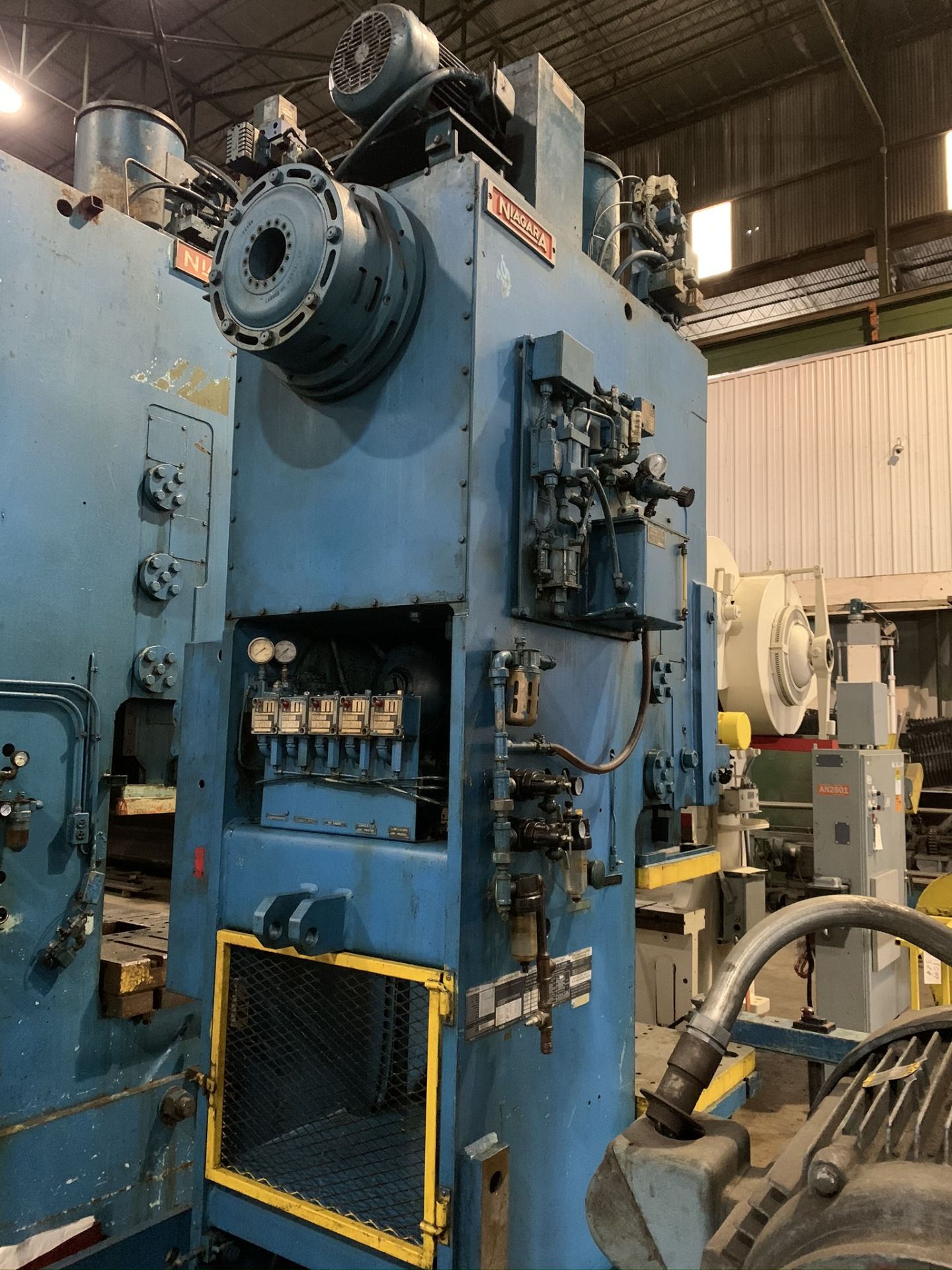 90 TON NIAGARA MODEL E-90 OBI BACK GEARED PRESS; S/N 52536, STROKE 9", SHUT HEIGHT 18" SDAU, - Image 5 of 12