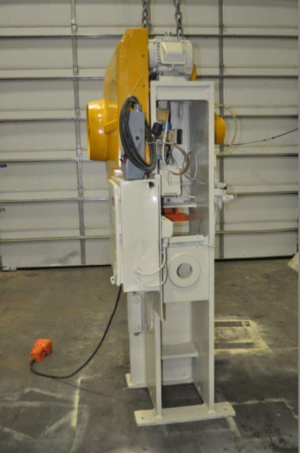 35 TON NIAGARA MODEL AMB-35 ADJUSTABLE BEND HORN PRESSES; S/N 49359, 24" LEFT TO RIGHT X 16" FRONT - Image 4 of 9