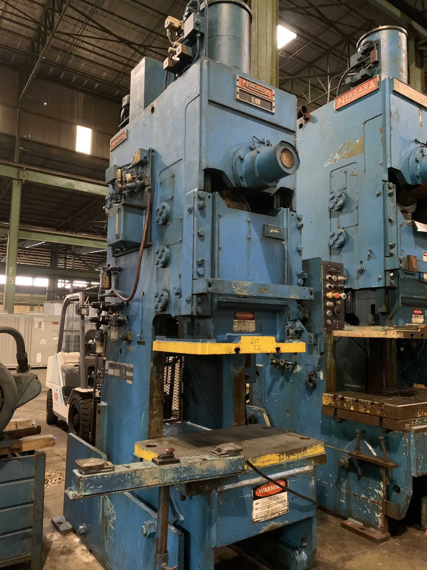 90 TON NIAGARA MODEL E-90 OBI BACK GEARED PRESS; S/N 52536, STROKE 9", SHUT HEIGHT 18" SDAU,