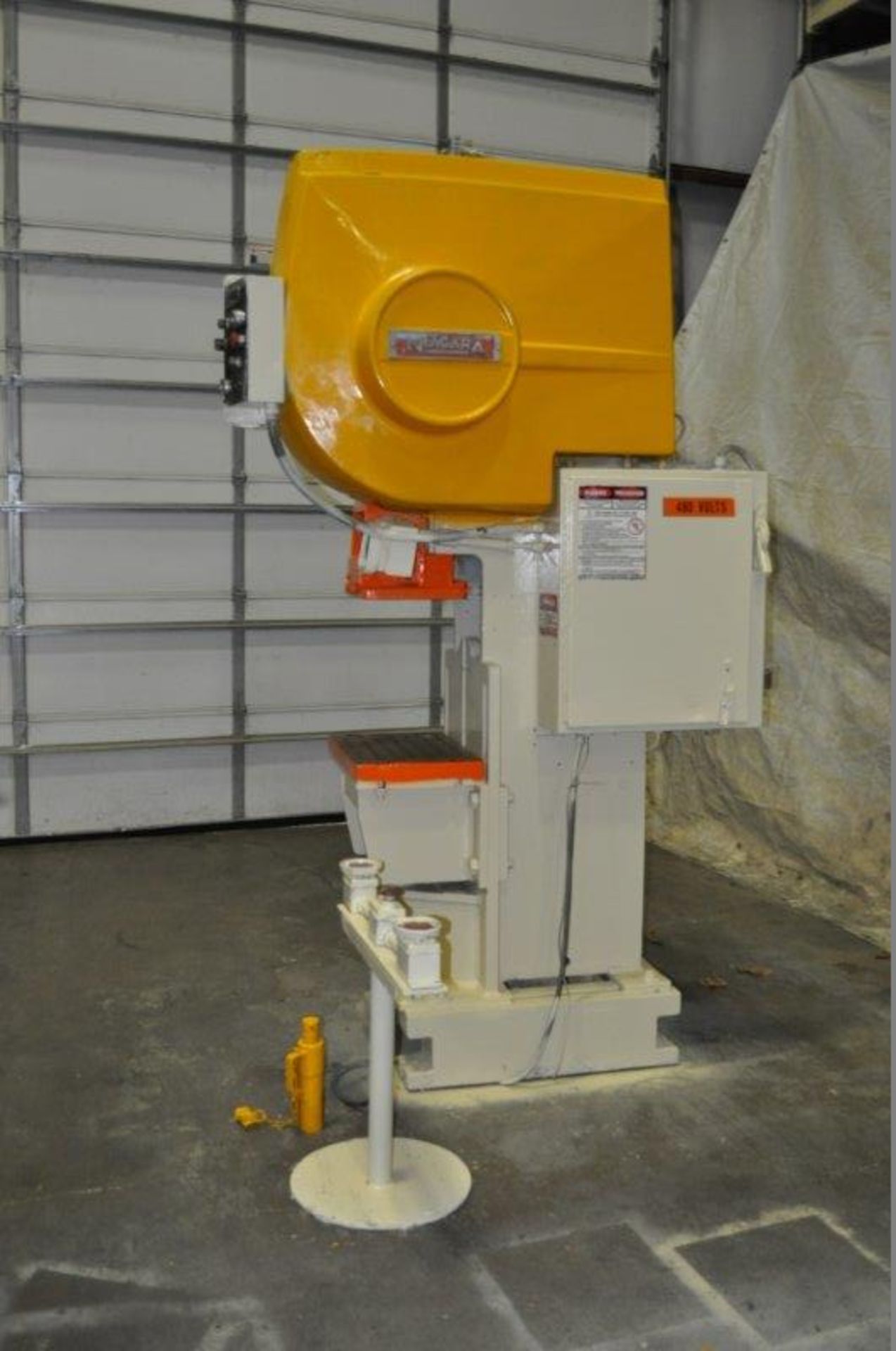 35 TON NIAGARA MODEL AMB-35 ADJUSTABLE BEND HORN PRESSES; S/N 51901, 24" LEFT TO RIGHT X 16" FRONT - Image 4 of 6