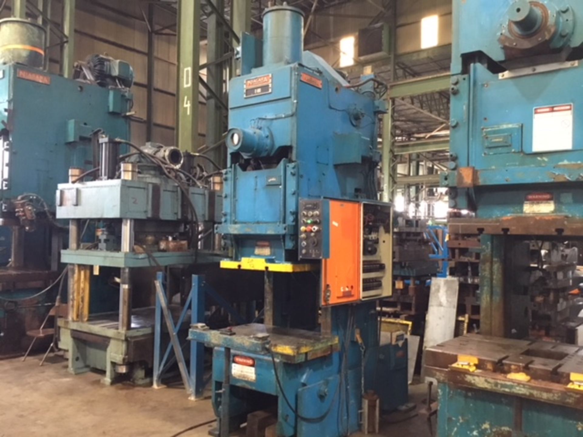 90 TON NIAGARA MODEL E-90 OBI BACK GEARED PRESS; S/N 52536, STROKE 9", SHUT HEIGHT 18" SDAU, - Image 11 of 12