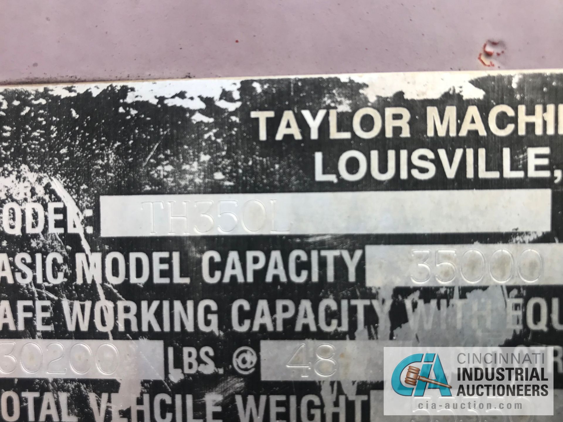 **35,000 LB. TAYLOR MODEL TH350L PNEUMATIC TIRE DIESEL LIFT TRUCK; S/N SBH33099 - Image 4 of 5