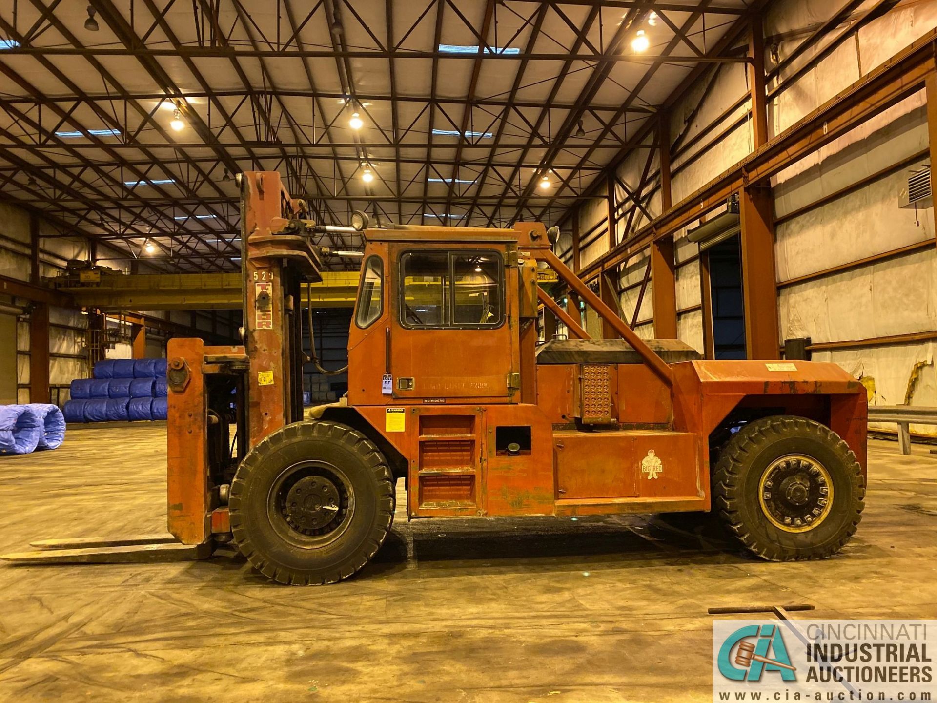 52,000 LB TAYLOR MODEL TY-520M DIESEL POWER PNEUMATIC LIFT TRUCK; S/N SG017262, 4,348 HOURS SHOWING, - Image 2 of 17