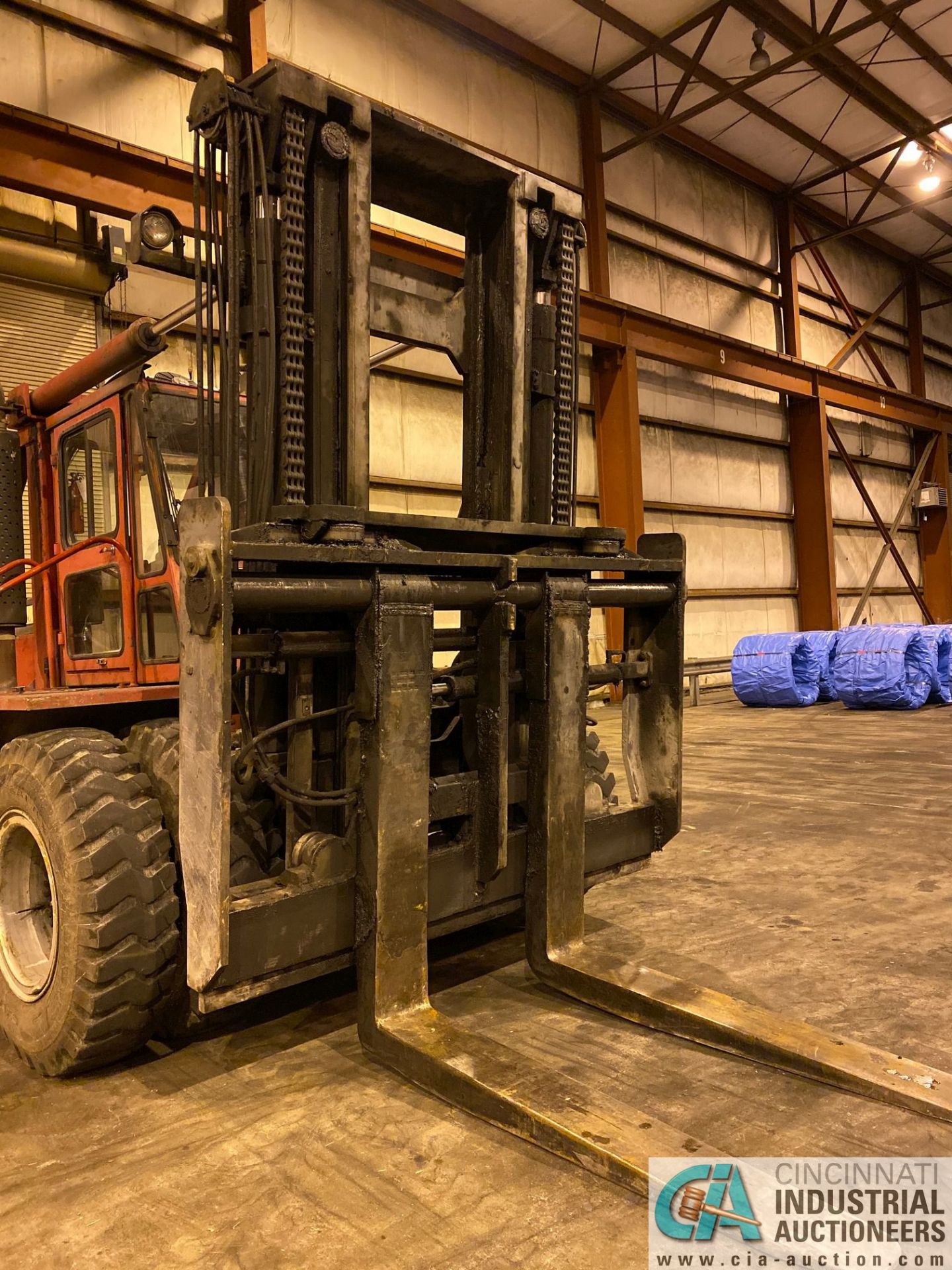 52,000 LB TAYLOR MODEL TE-520M DIESEL PNEUMATIC TIRE LIFT TRUCK; S/N S-W5-2291, 3,567 HOURS SHOWING, - Image 12 of 19