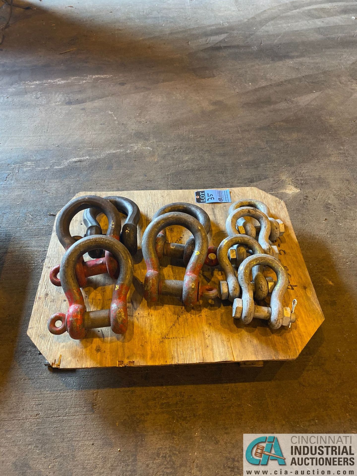 (LOT) (5) 35 TON & (4) 30 TON SHACKLES - Image 2 of 2