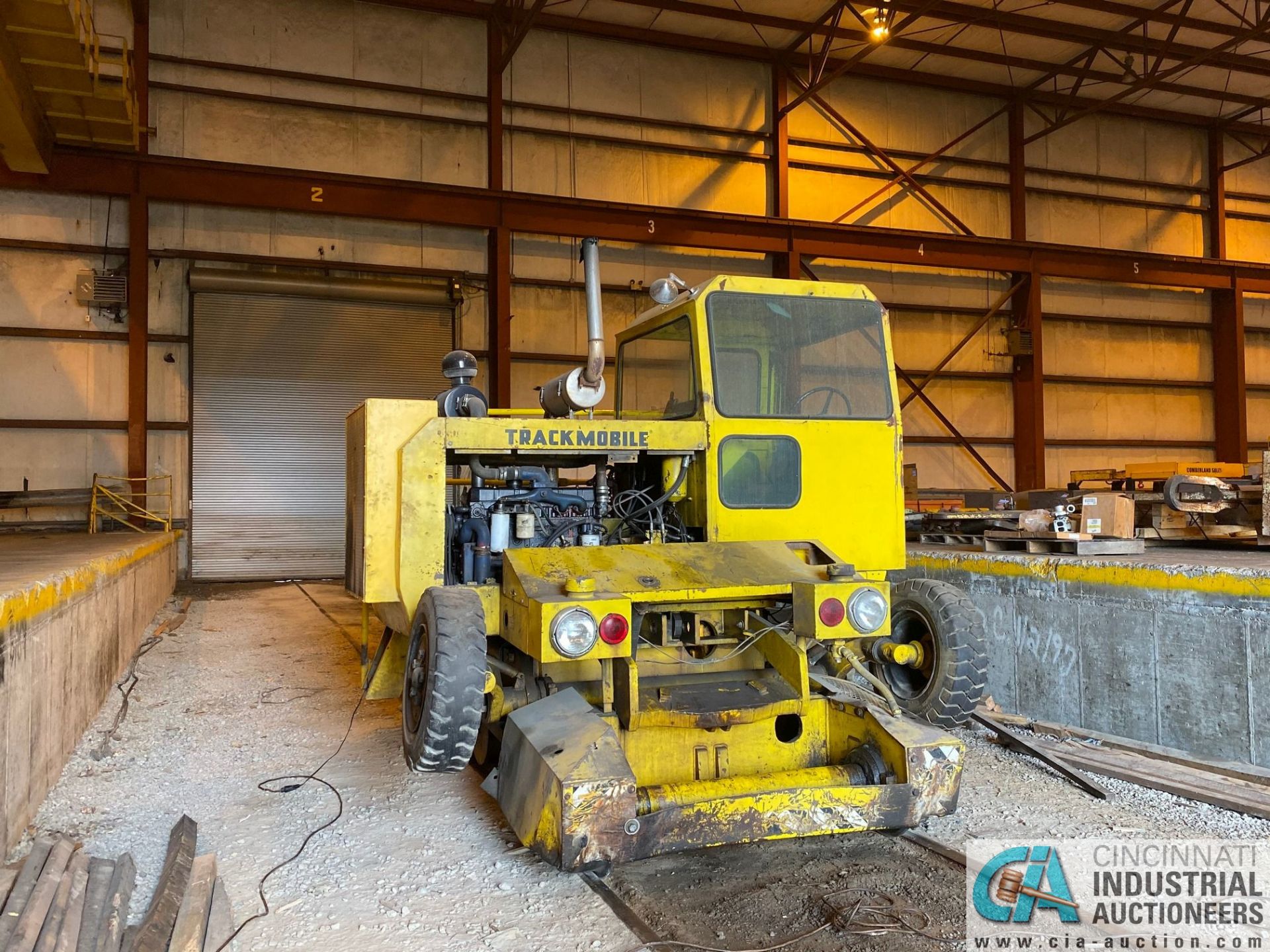 WHITING DT 15.6 TRACKMOBILE; S/N 3527525, 2,877 HOURS SHOWING, GAS POWERED 6 CYLINDER HERCULES - Image 12 of 15