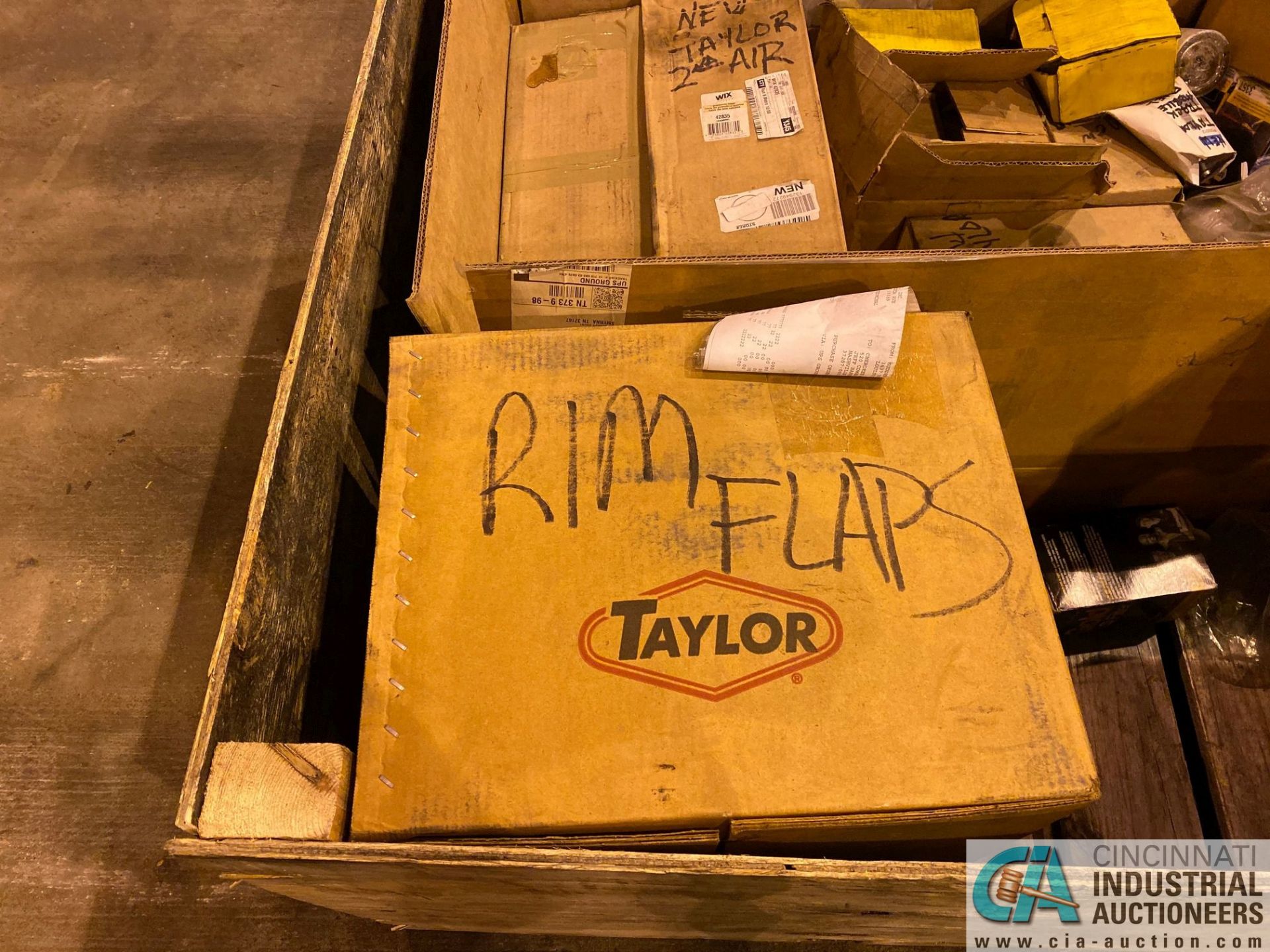 (LOT) MISC. PARTS FOR TAYLOR LIFT TRUCK - Image 4 of 5