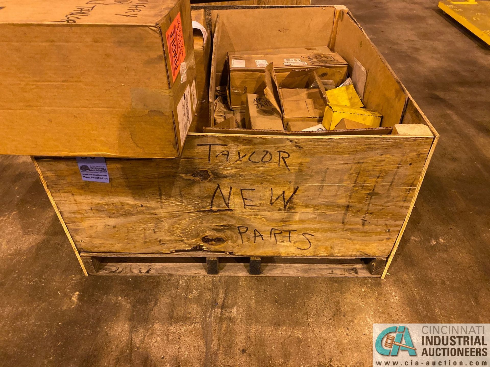 (LOT) MISC. PARTS FOR TAYLOR LIFT TRUCK