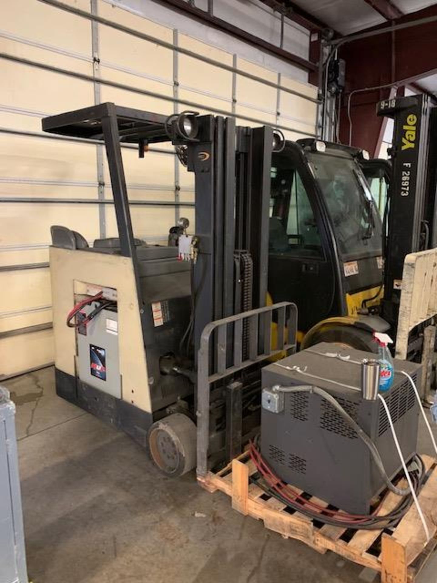 3,000 LB CROWN MODEL RC3000 ELECTRIC STAND-UP LIFT TRUCK; S/N 1A296776 - Image 2 of 6