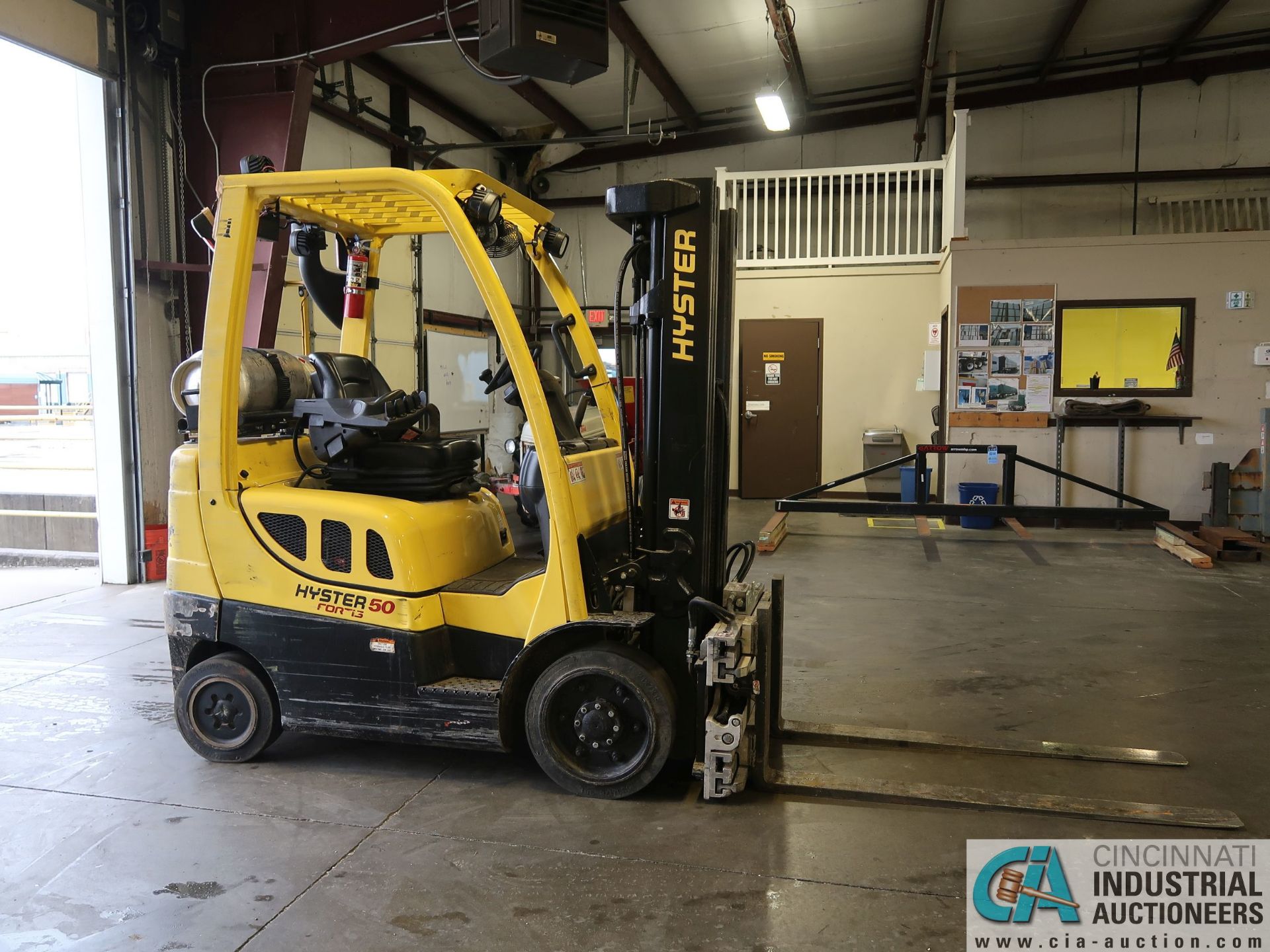 5,000 LB. HYSTER MODEL S50FT LPG SOLID TIRE FORK LIFT; S/N G187V01913M, 189" LIFT, 75" CASCADE MODEL - Image 5 of 19