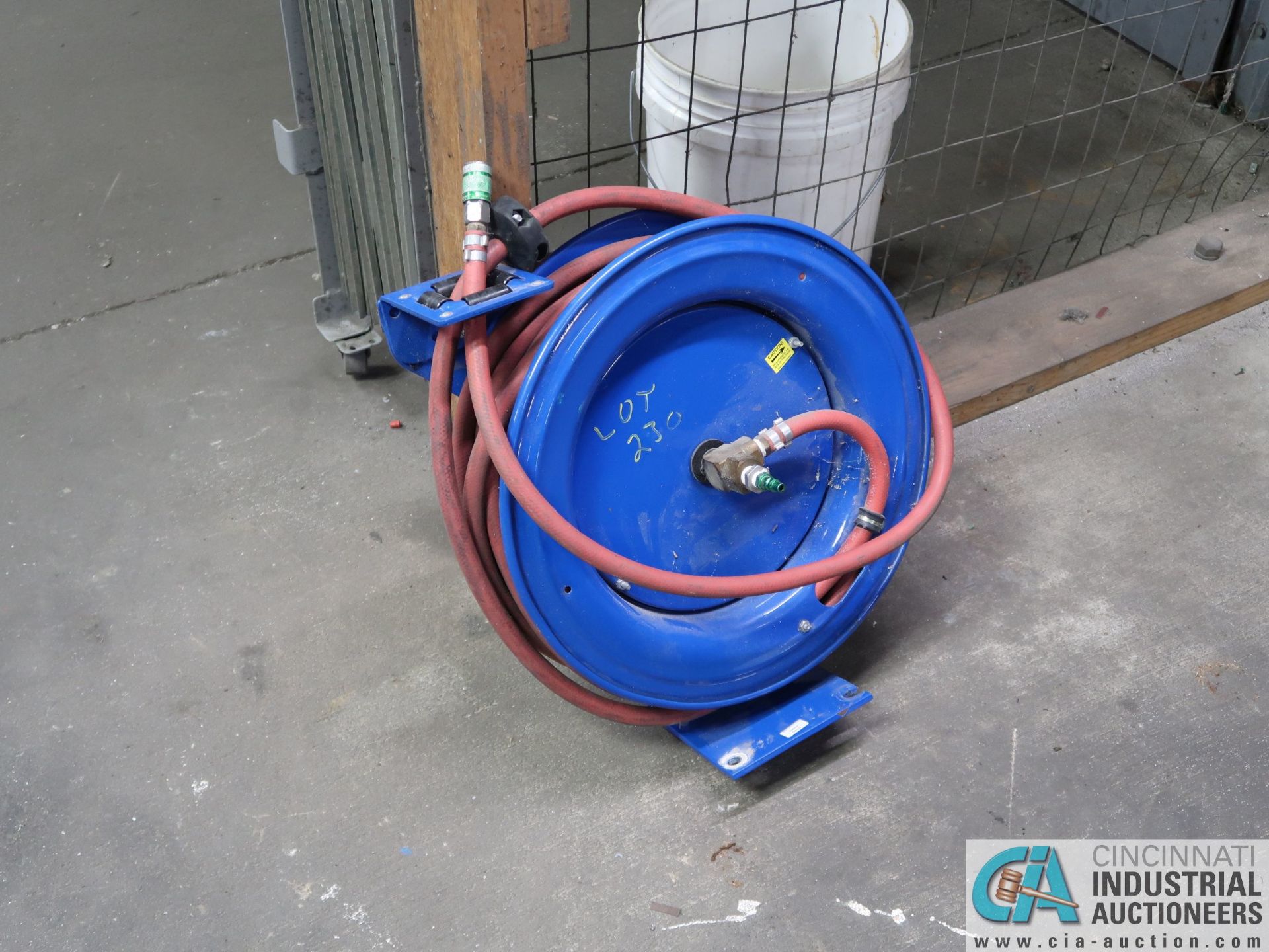 MISCELLANEOUS SIZE AND TYPE HOSE REELS - Image 4 of 5