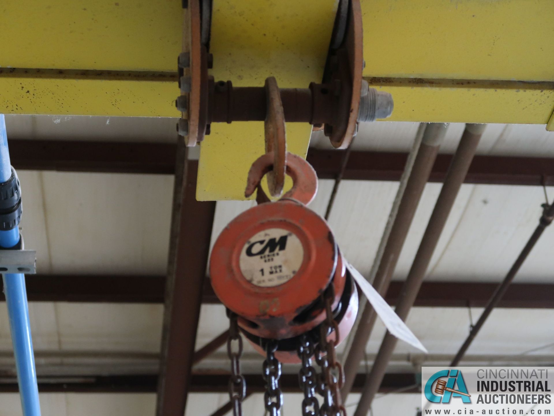 (LOT) (5) 2 TON & (1) TON MANUAL CHAIN HOISTS WITH TROLLEY ** NO YELLOW IRON ** - Image 9 of 12