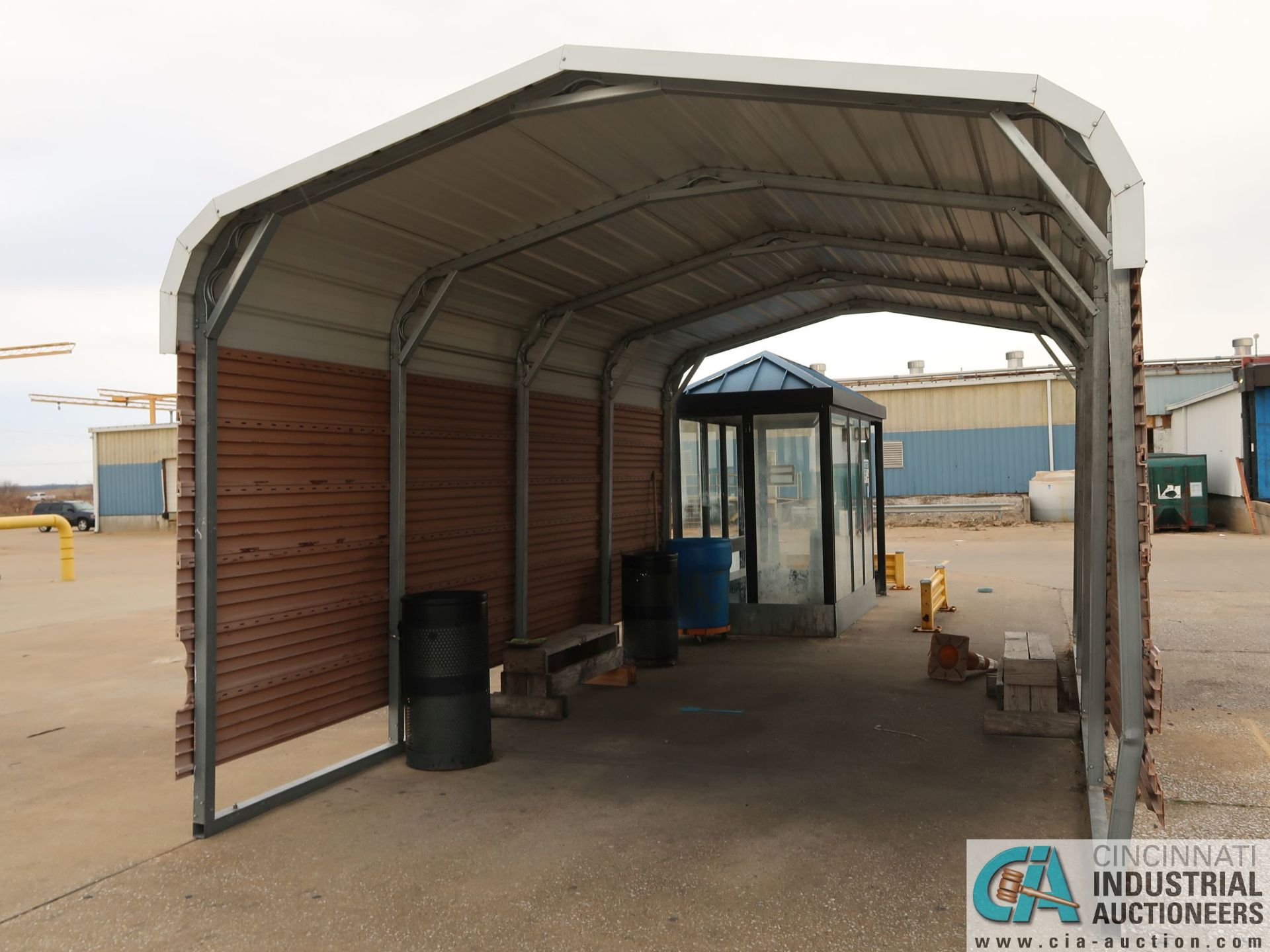 GLASS ENCLOSED SMOKE SHACK WITH 12' X 20' CARPORT - Image 3 of 6