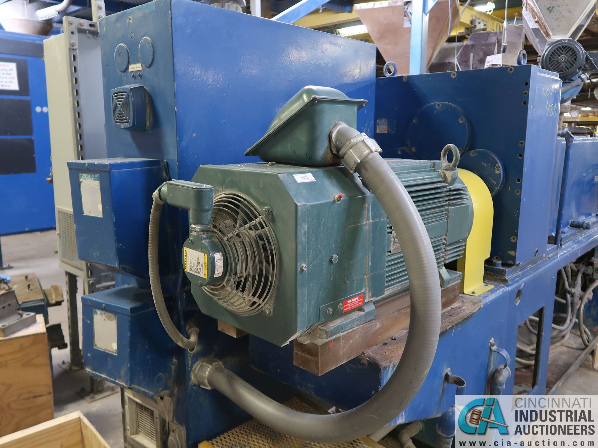 80-MM CINCINNATI MILACRON MODEL CM80 EXTRUDER; S/N 4254A01/90-15, 100 HP MOTOR - Image 17 of 23