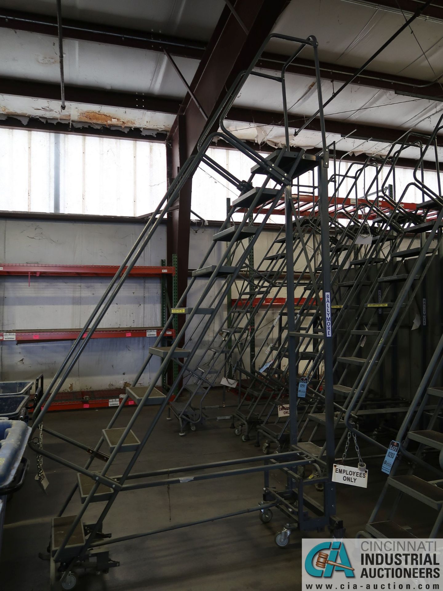 10-STEP BALLYMORE NAVIGATOR PORTABE WAREHOUSE LADDER