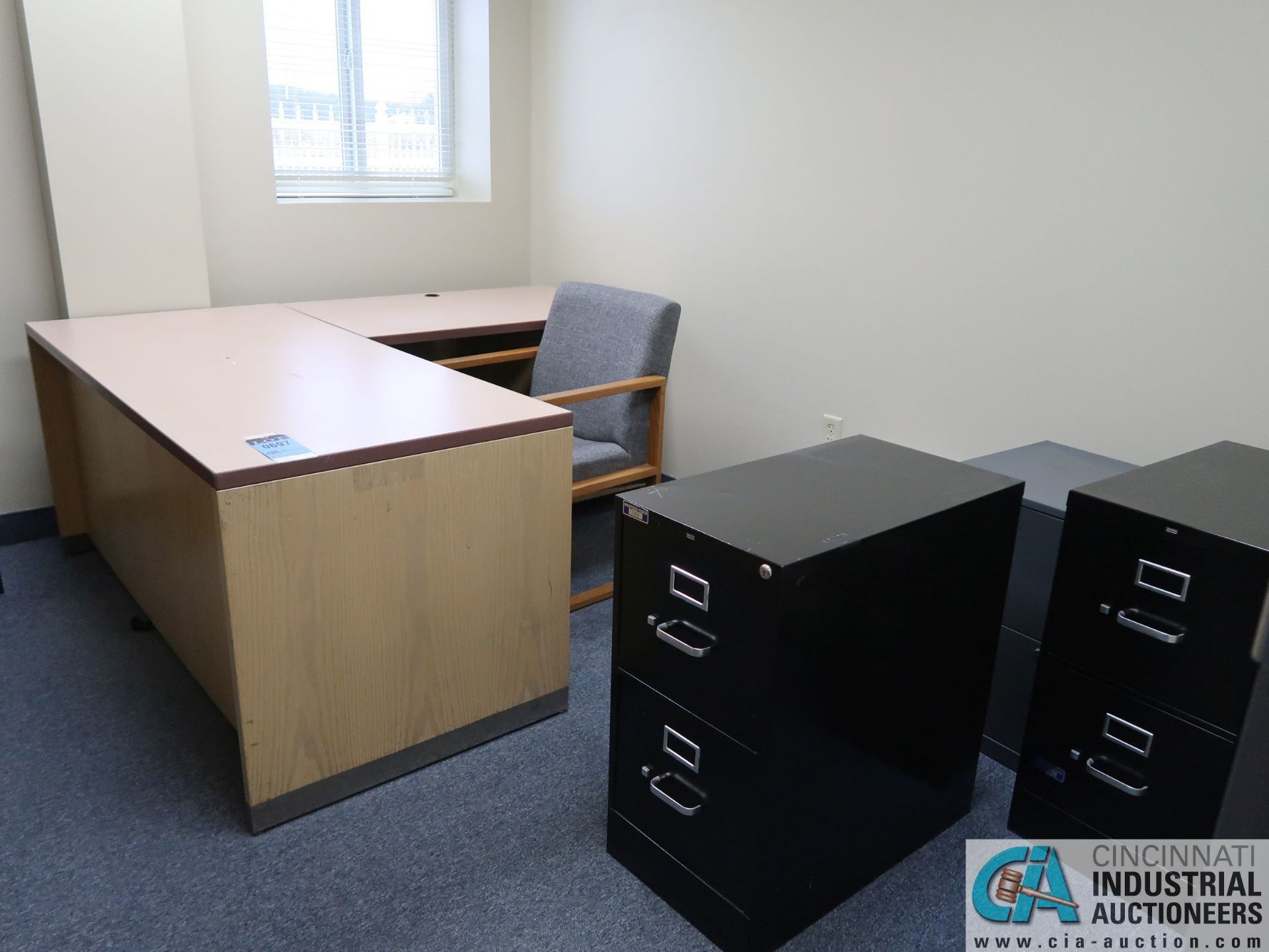 (LOT) L-SHAPED MODULAR DESK WITH BOOKCASE, FILE CABINET AND CHAIRS