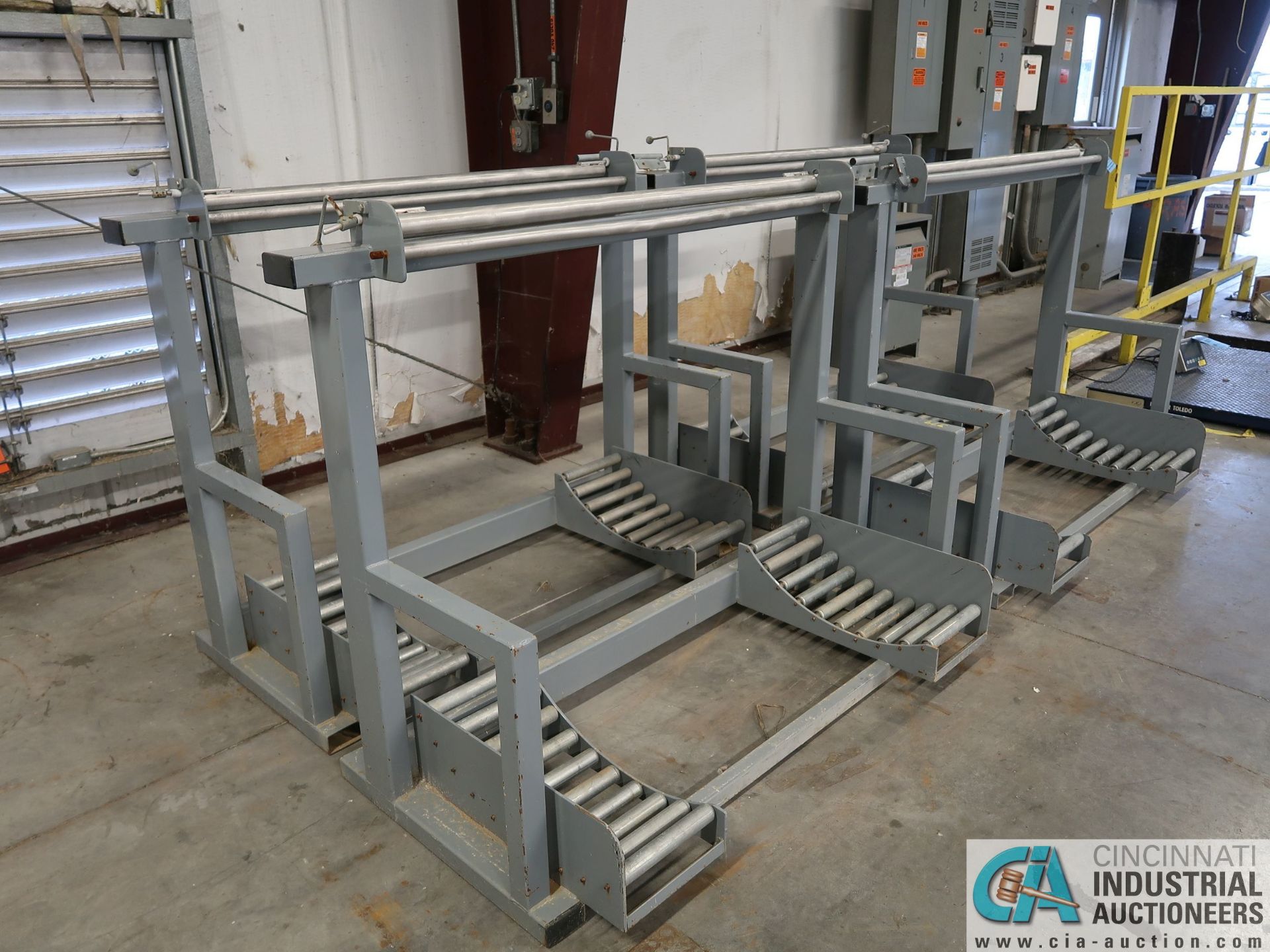 4' WIDE ROLLER FEED RACKS - Image 2 of 3