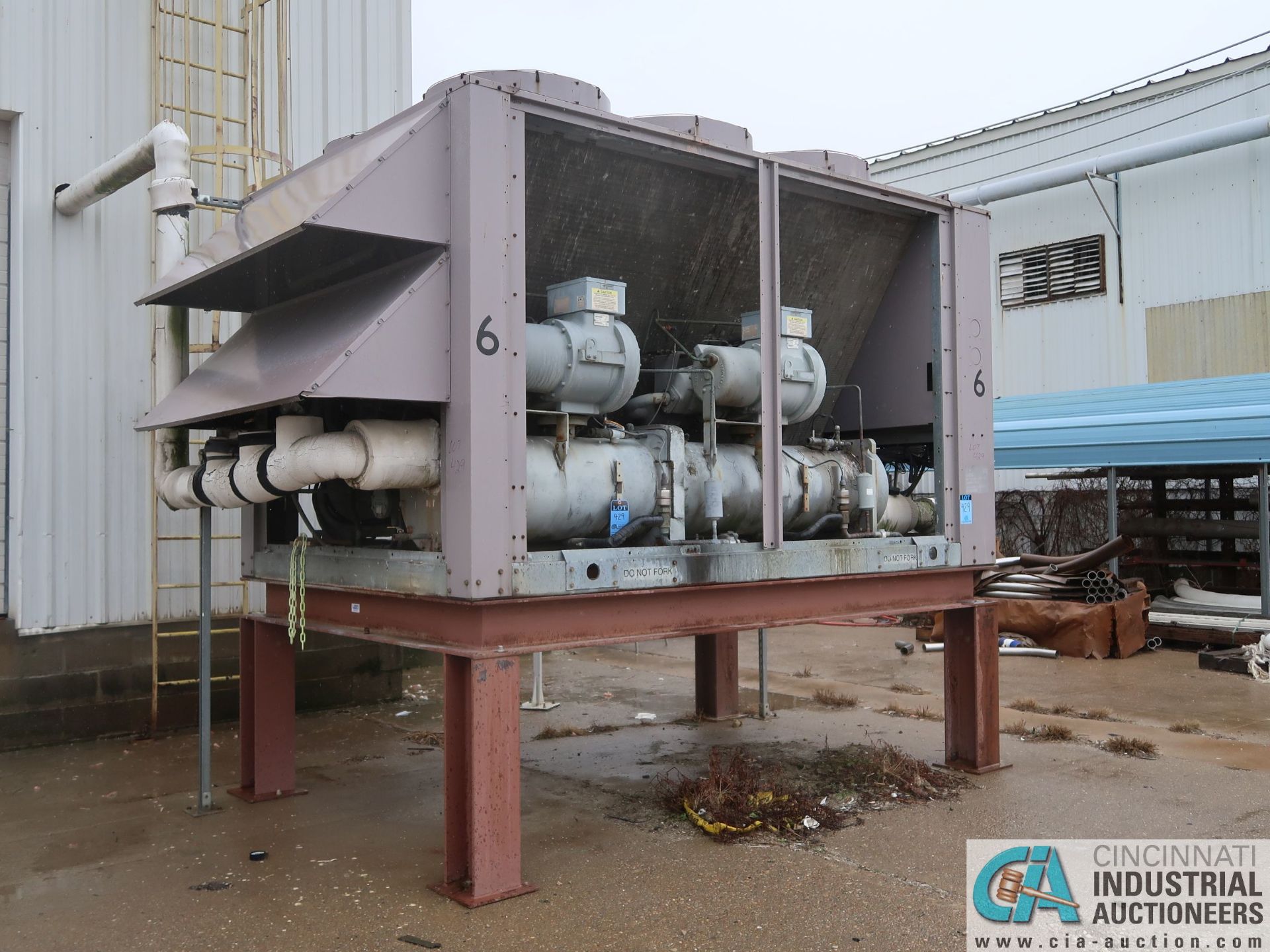 CARRIER MODEL 30GXN106 AIR COOLED CHILLER; S/N 781897, R134A, CHILLER NO. 6 - Image 2 of 5