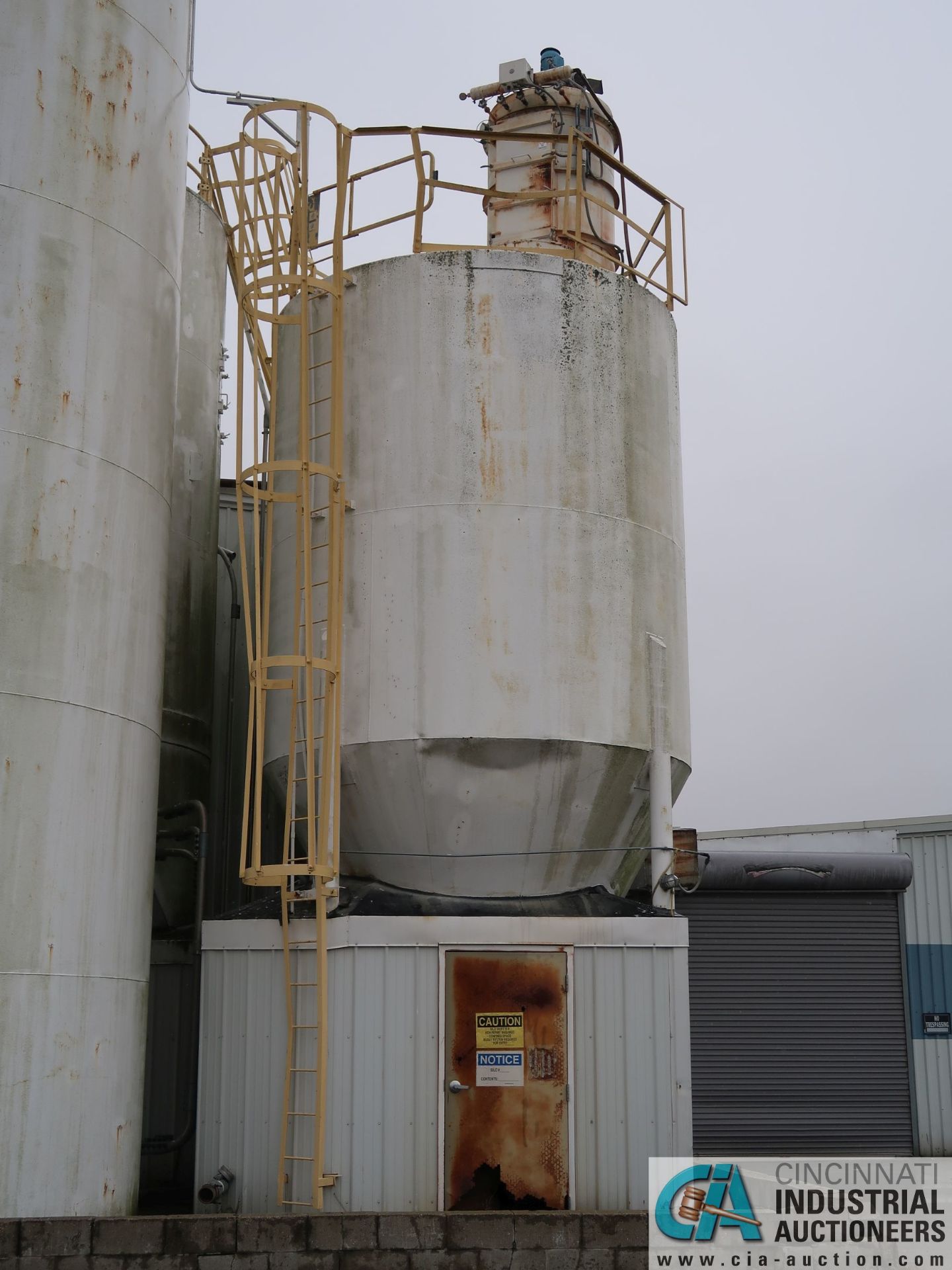 APPROX. 12' x 24' WELDED STEEL SILOS