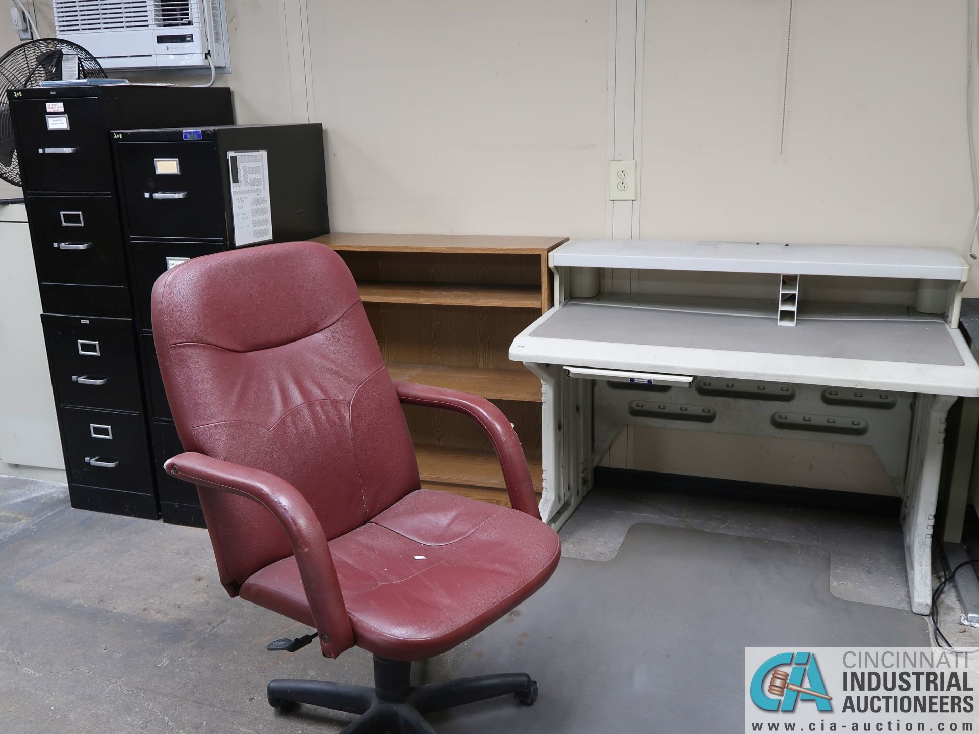 (LOT) MISCELLANEOUS DESKS, FILE CABINETS AND SHELVING **NO AC UNIT** - Image 2 of 5