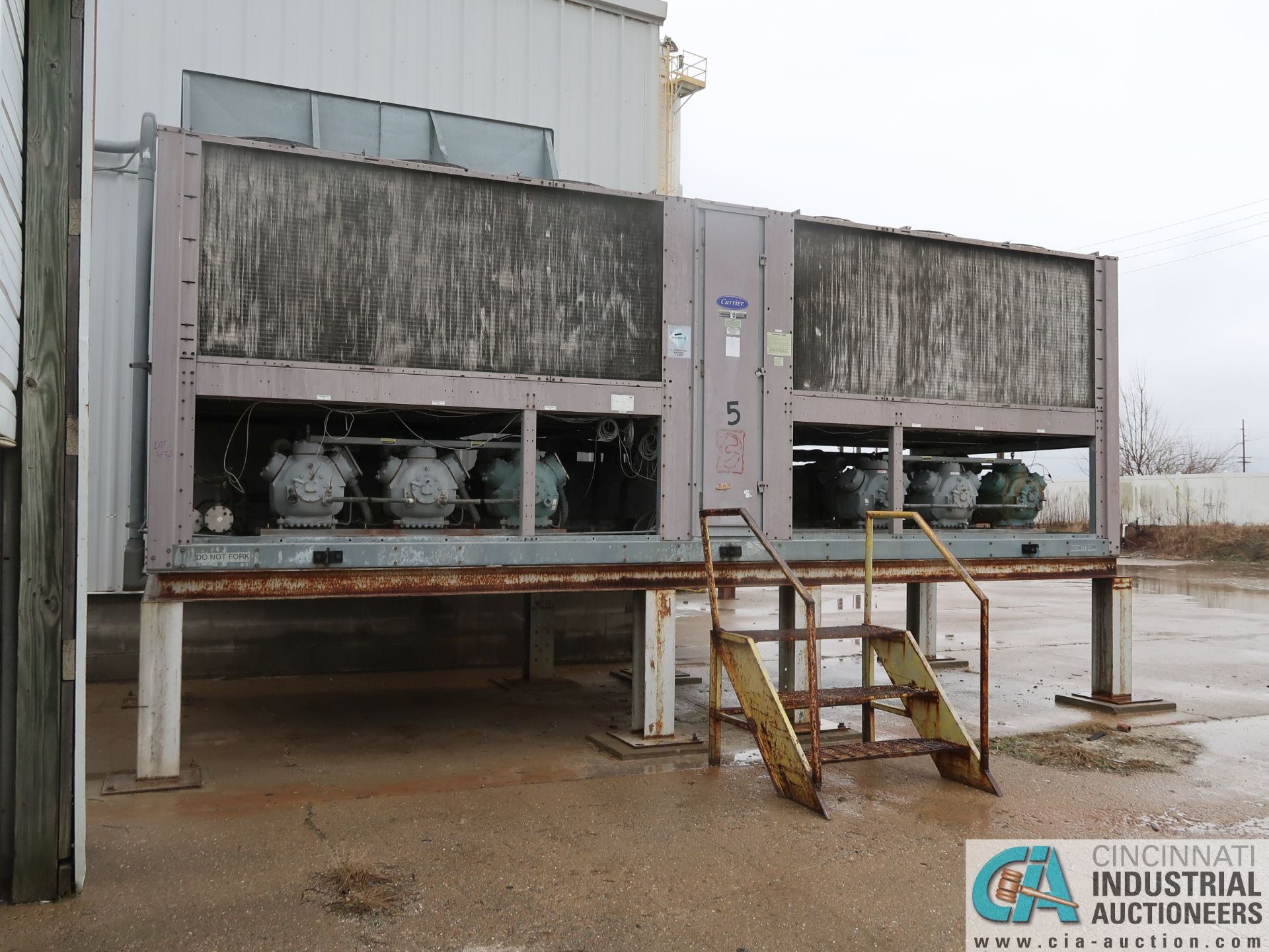 CARRIER MODEL 30GTN190 AIR COOLED CHILLER; S/N 020F10906, CHILLER NO. 5 - Image 3 of 6